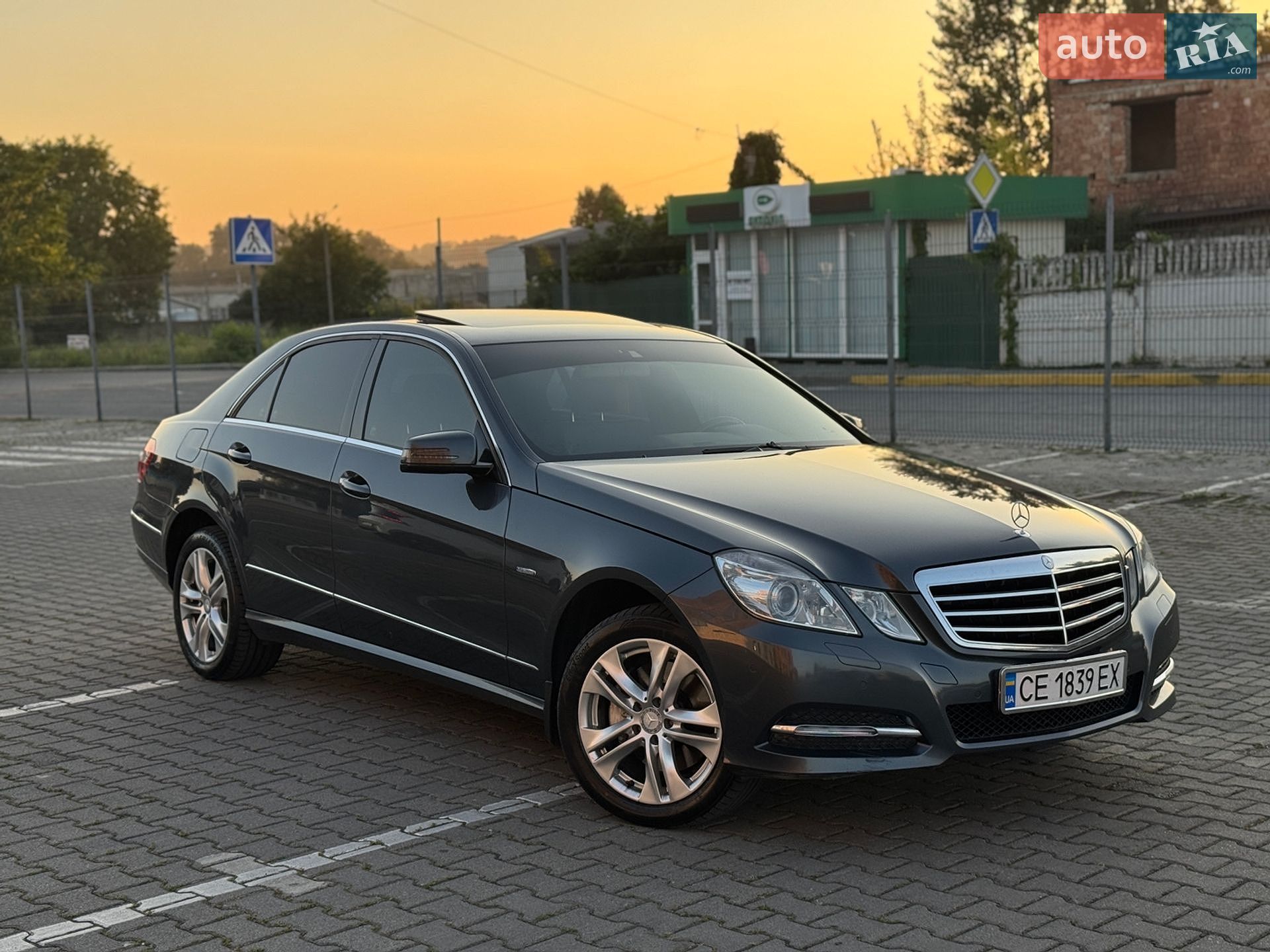 Mercedes-Benz E-Class 2012 VIN WDD2120821A549589 фото оголошення 2 з 5