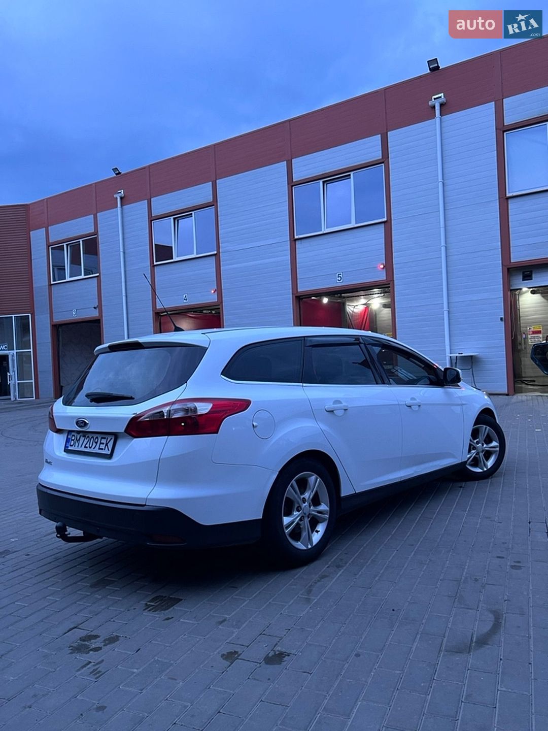 Ford Focus 2012 VIN WF0LXXGCBLCT29701 фото оголошення 7 з 19