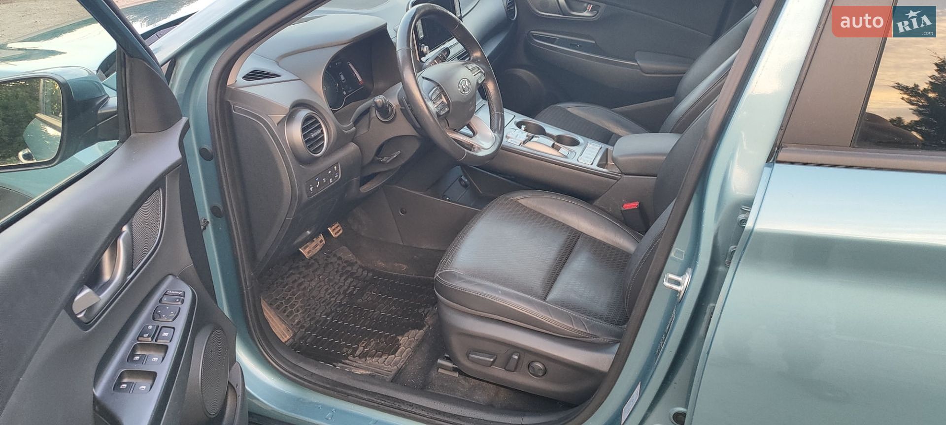 Hyundai Kona Electric 2018 VIN KMHK581GFKU003142 фото оголошення 28 з 45