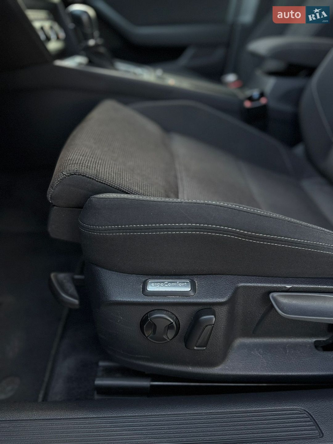 Volkswagen Passat 2014 VIN WVWZZZ3CZFE422597 фото оголошення 10 з 17