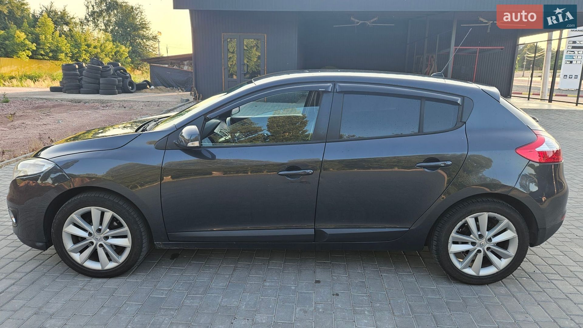 Renault Megane 2012 VIN VF1BZ1A0747609277 фото оголошення 4 з 17