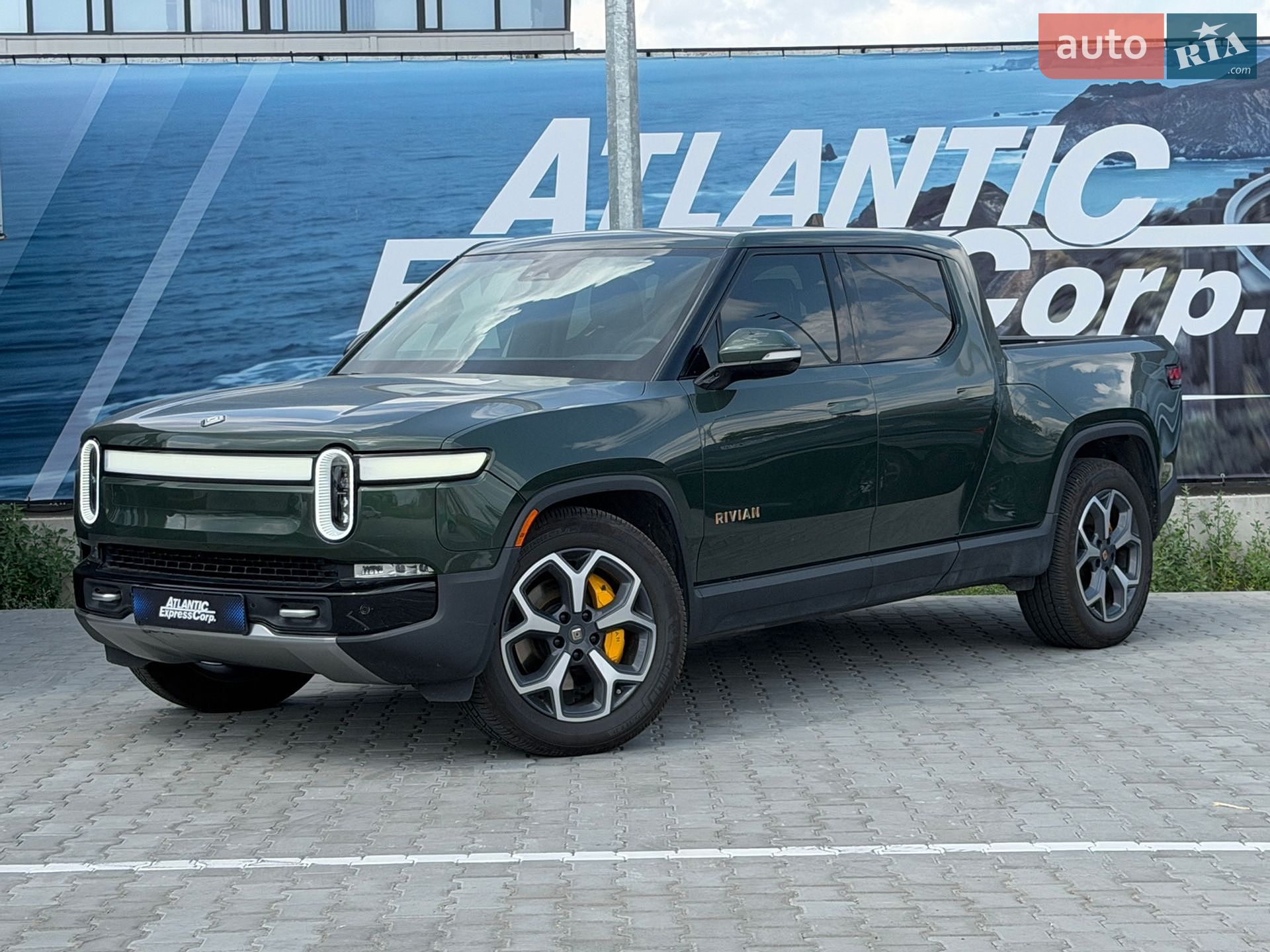 Rivian R1T 2022 VIN 7FCTGAAA2NN007669 фото оголошення 9 з 16