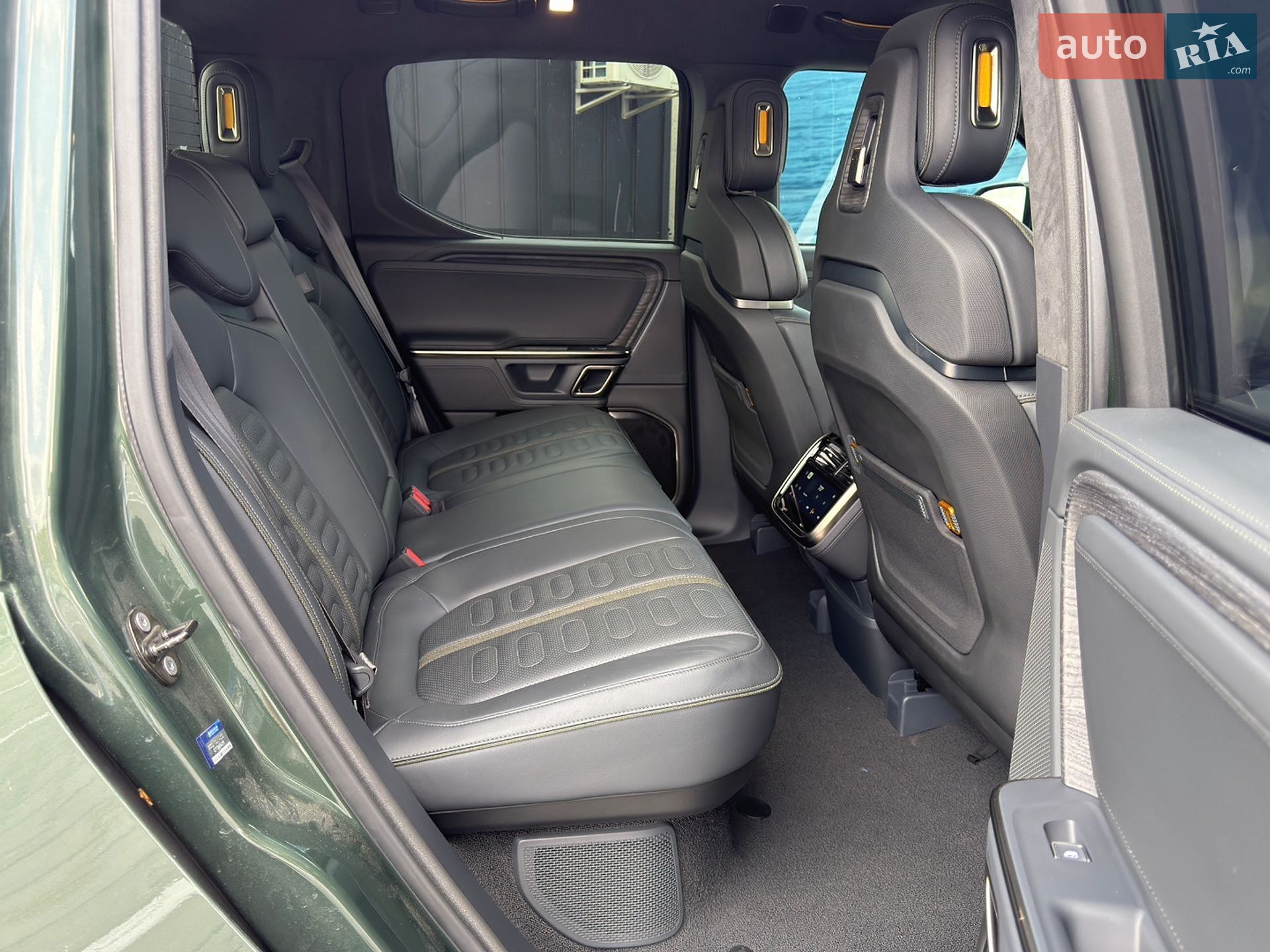Rivian R1T 2022 VIN 7FCTGAAA2NN007669 фото оголошення 14 з 16