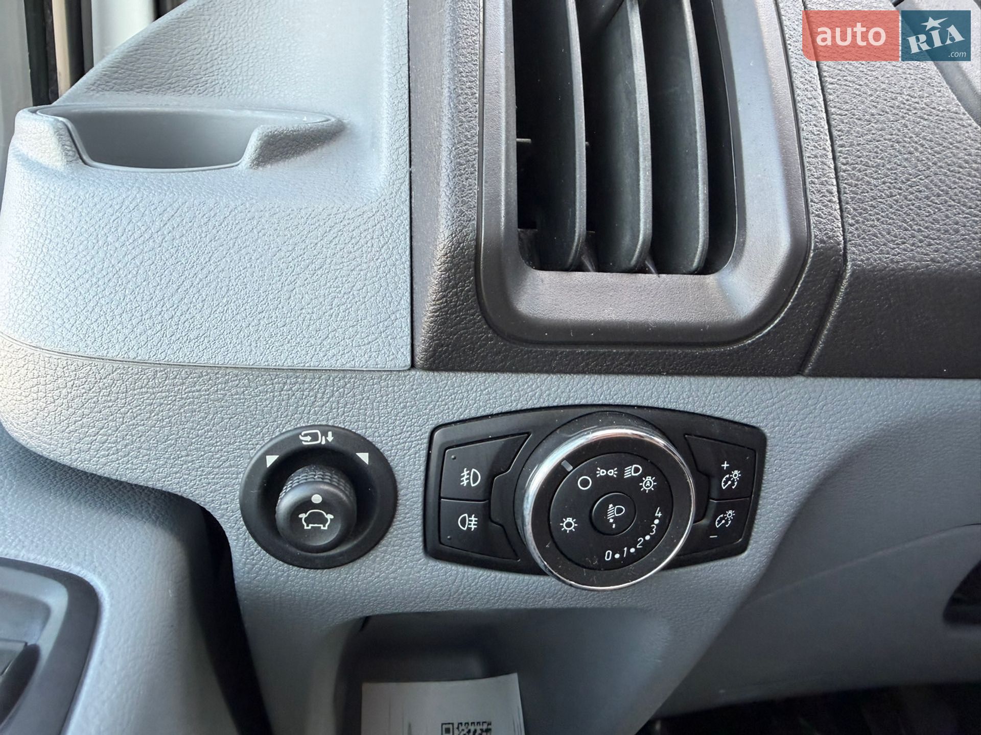 Ford Transit 2018 VIN WF0FXXTTGFHK71178 фото оголошення 19 з 54