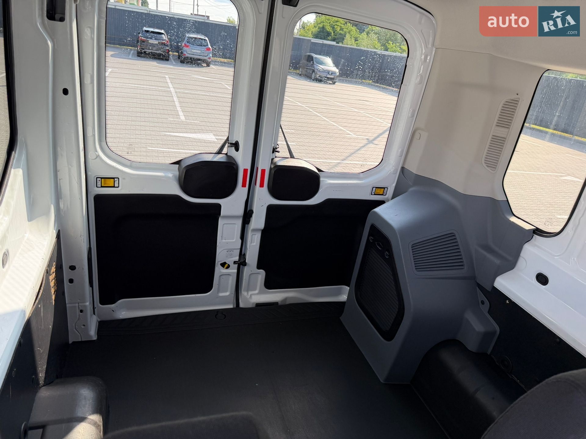 Ford Transit 2018 VIN WF0FXXTTGFHK71178 фото оголошення 42 з 54