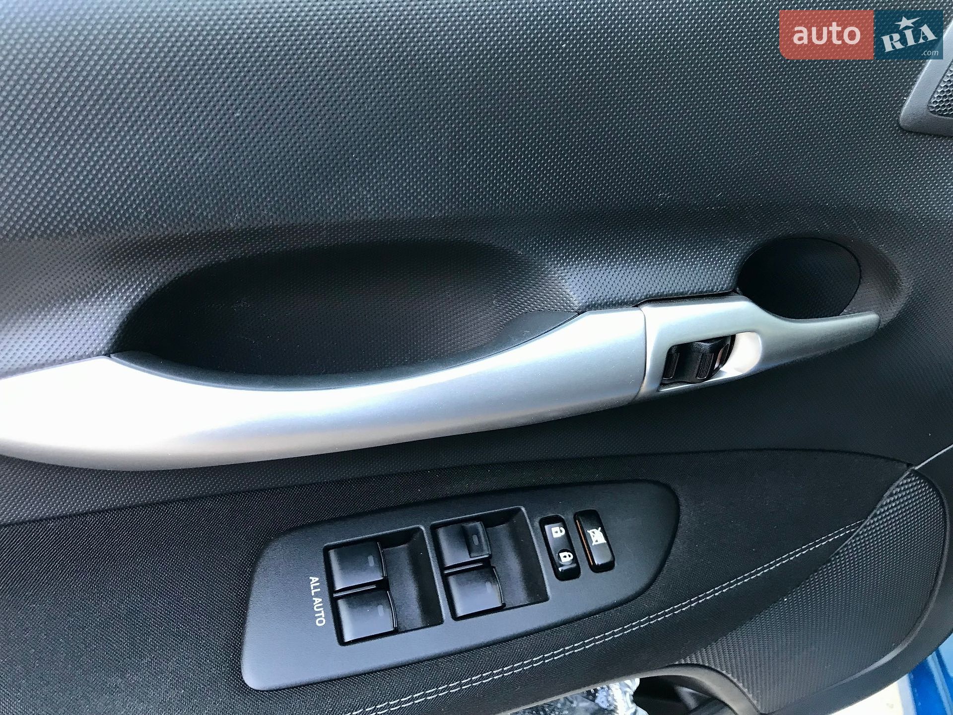 Toyota Auris 2011 VIN NMTKV58E20R072885 фото оголошення 17 з 44