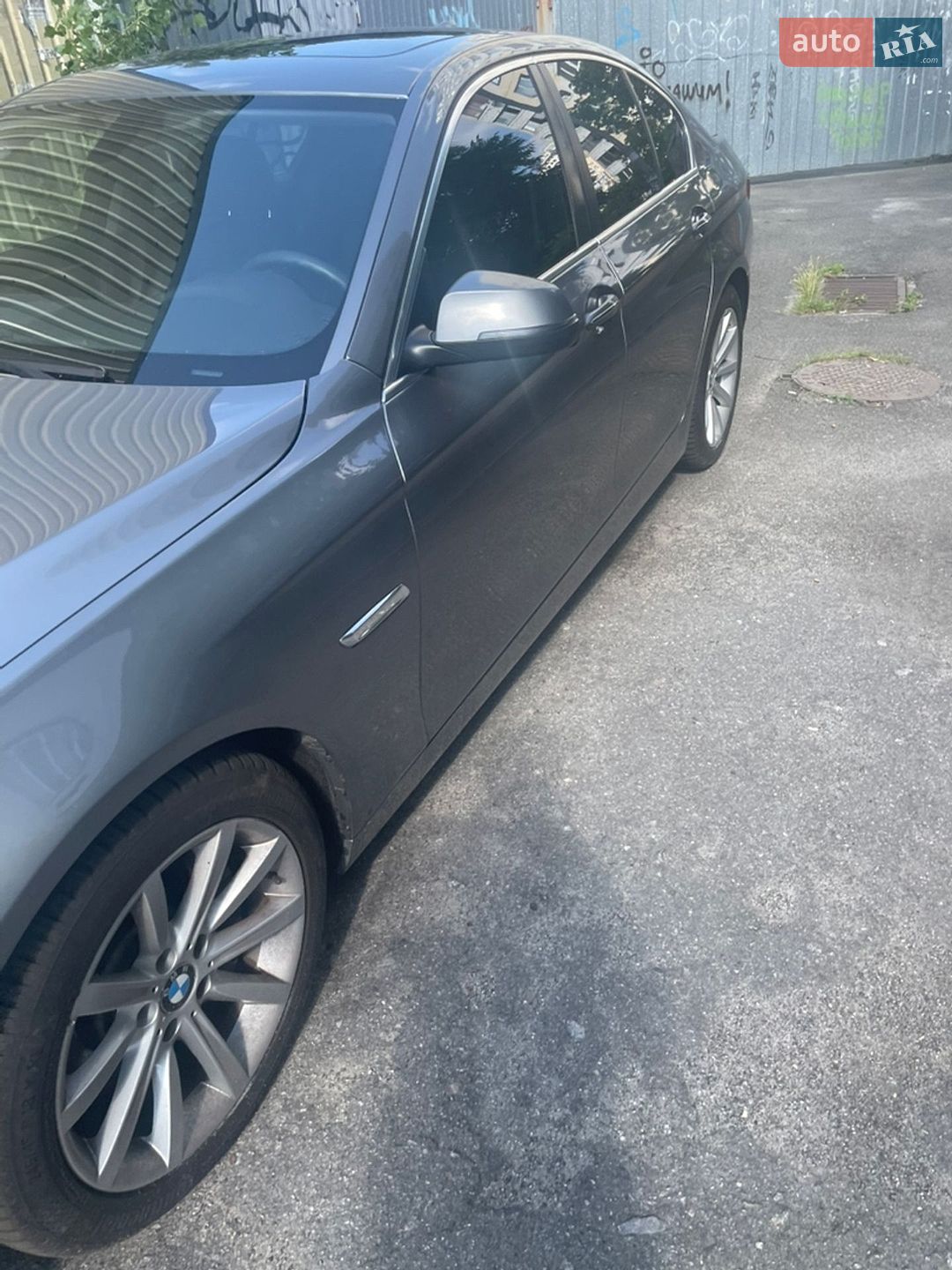 BMW 5 Series 2013 VIN WBAFV3C50EDZ33656 фото оголошення 6 з 65