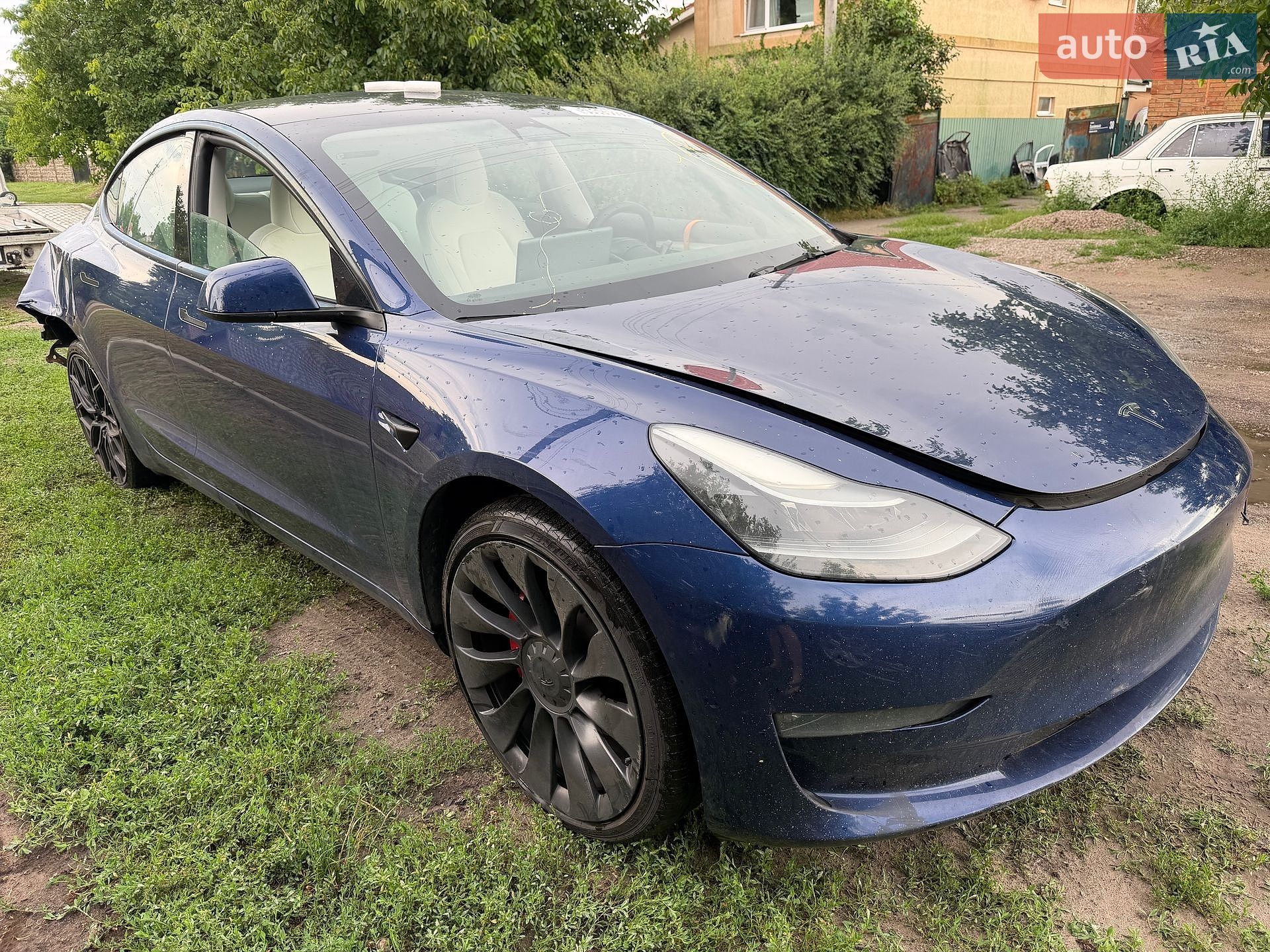 Tesla Model 3 2023 VIN 5YJ3E1EC5PF582678 фото оголошення 3 з 16