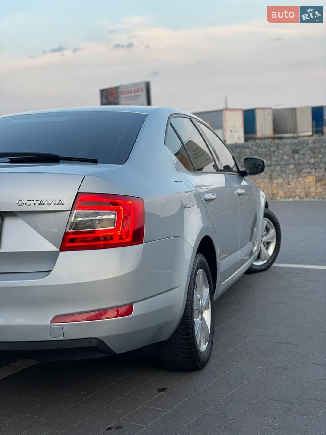 Skoda Octavia 2015 VIN TMBAG7NEXG0023695 фото оголошення 16 з 40