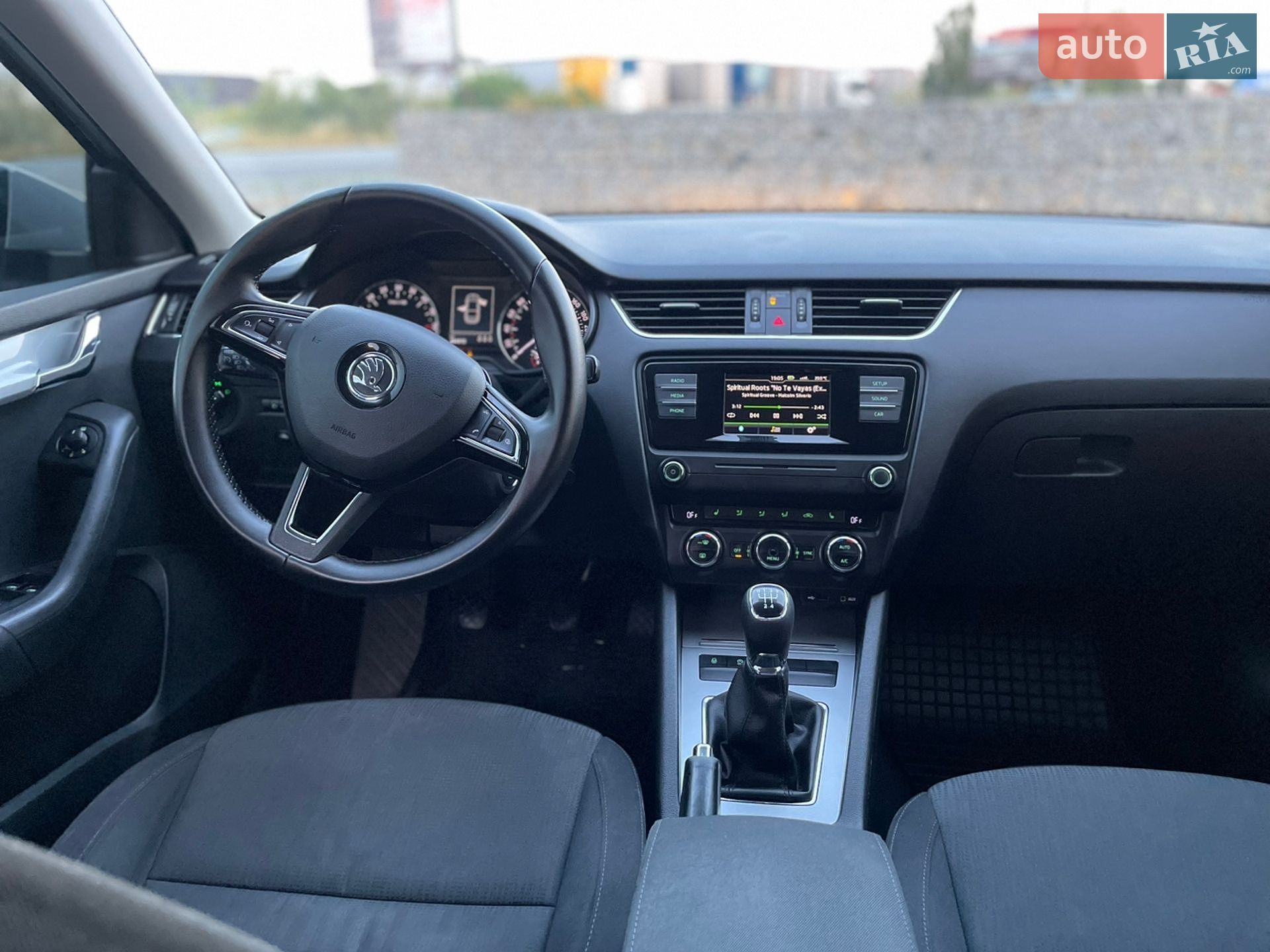 Skoda Octavia 2015 VIN TMBAG7NEXG0023695 фото оголошення 21 з 40
