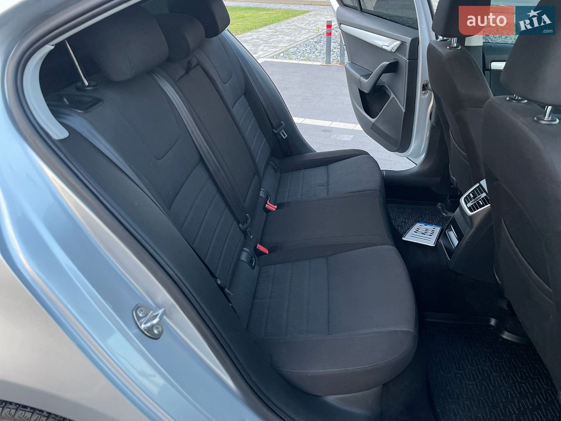 Skoda Octavia 2015 VIN TMBAG7NEXG0023695 фото оголошення 25 з 40