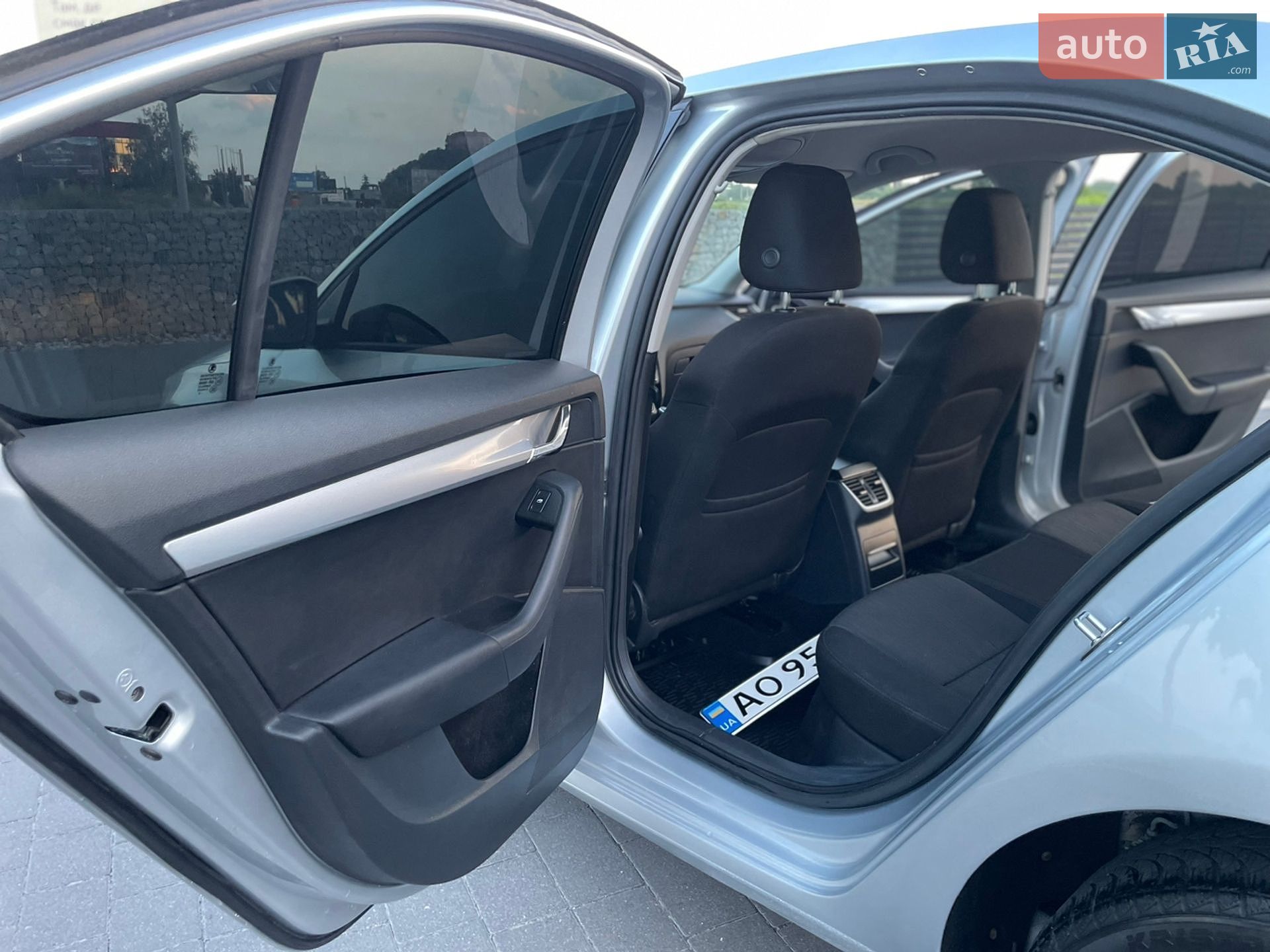 Skoda Octavia 2015 VIN TMBAG7NEXG0023695 фото оголошення 27 з 40
