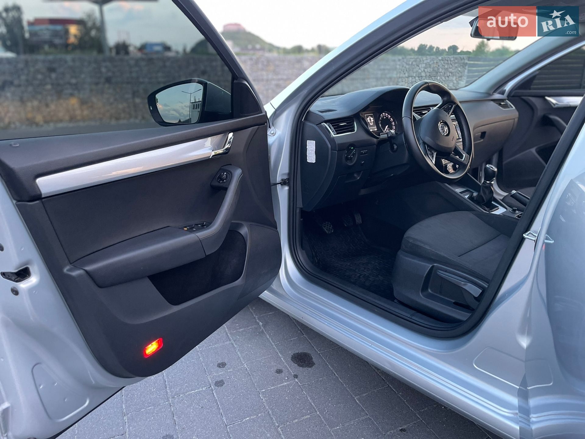 Skoda Octavia 2015 VIN TMBAG7NEXG0023695 фото оголошення 30 з 40