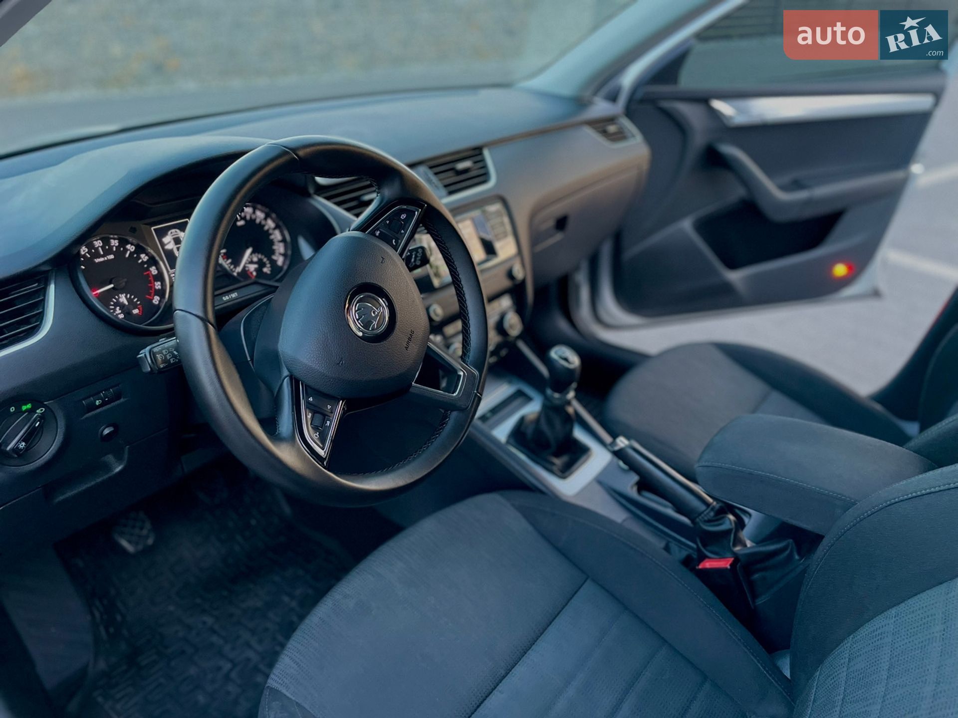 Skoda Octavia 2015 VIN TMBAG7NEXG0023695 фото оголошення 29 з 40