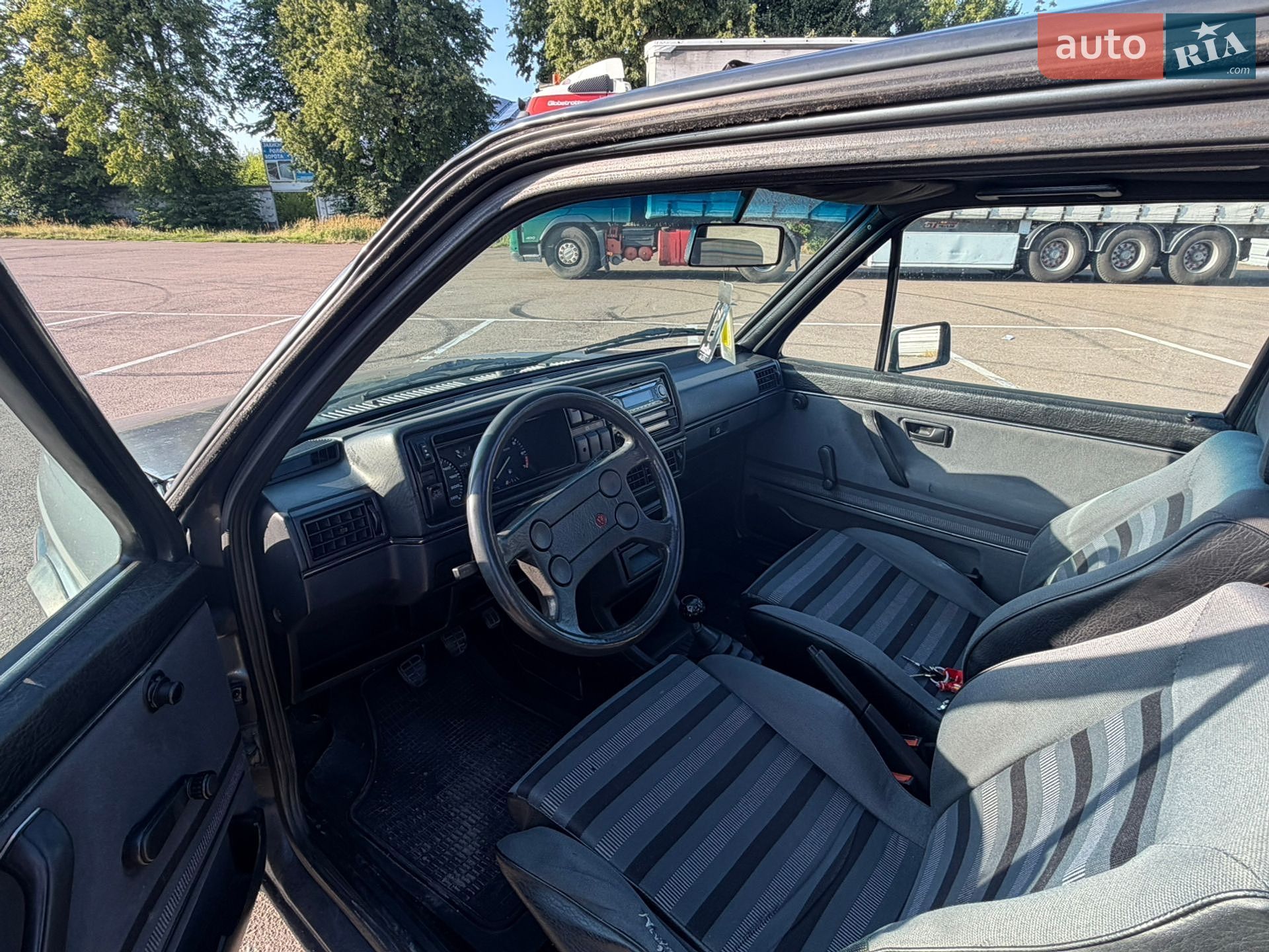 Volkswagen Golf GTI 1987 VIN WVWZZZ19ZHW795327 фото оголошення 2 з 9