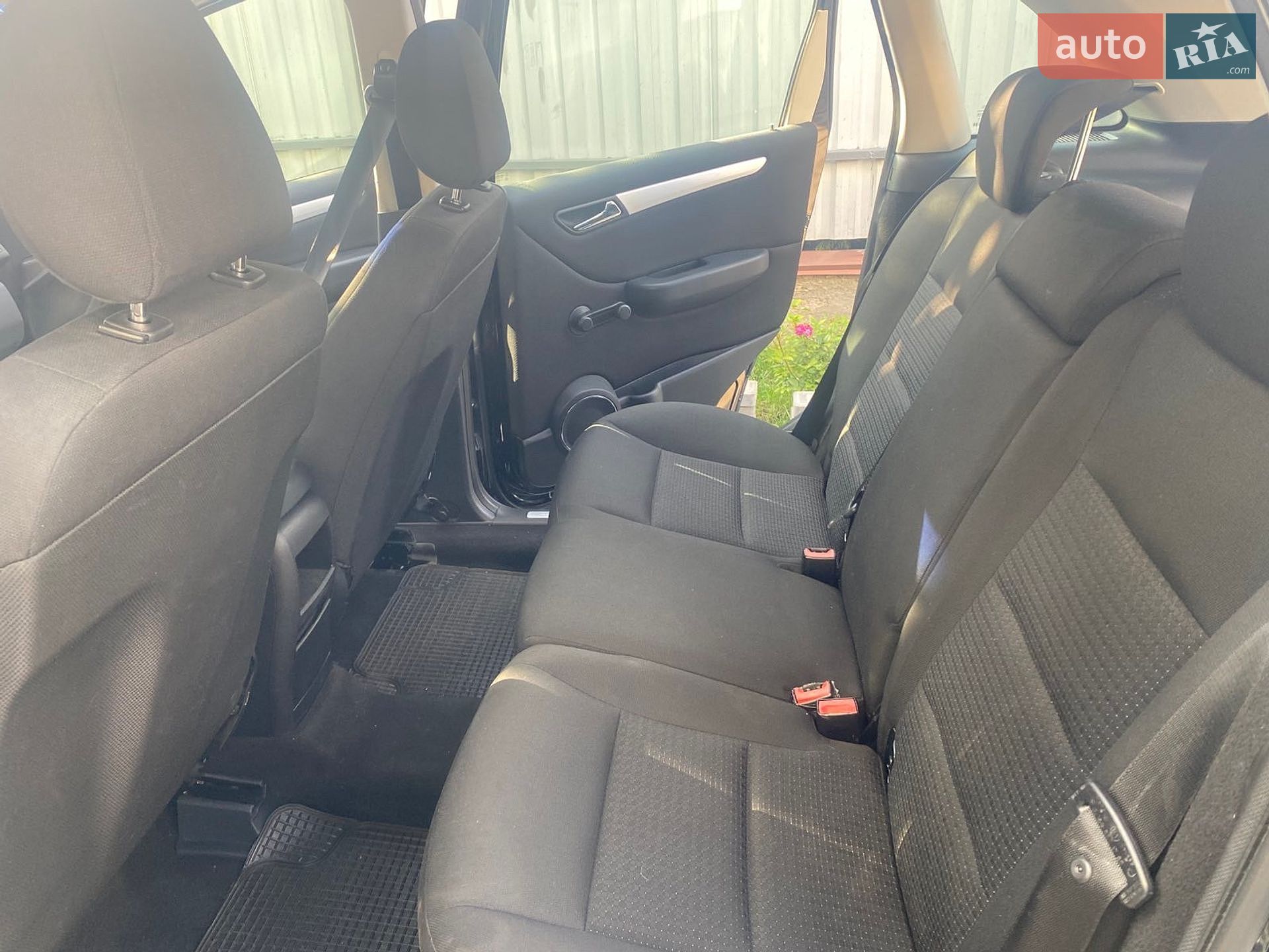Mercedes-Benz B-Class 2005 VIN WDD2452321J001991 фото оголошення 13 з 20