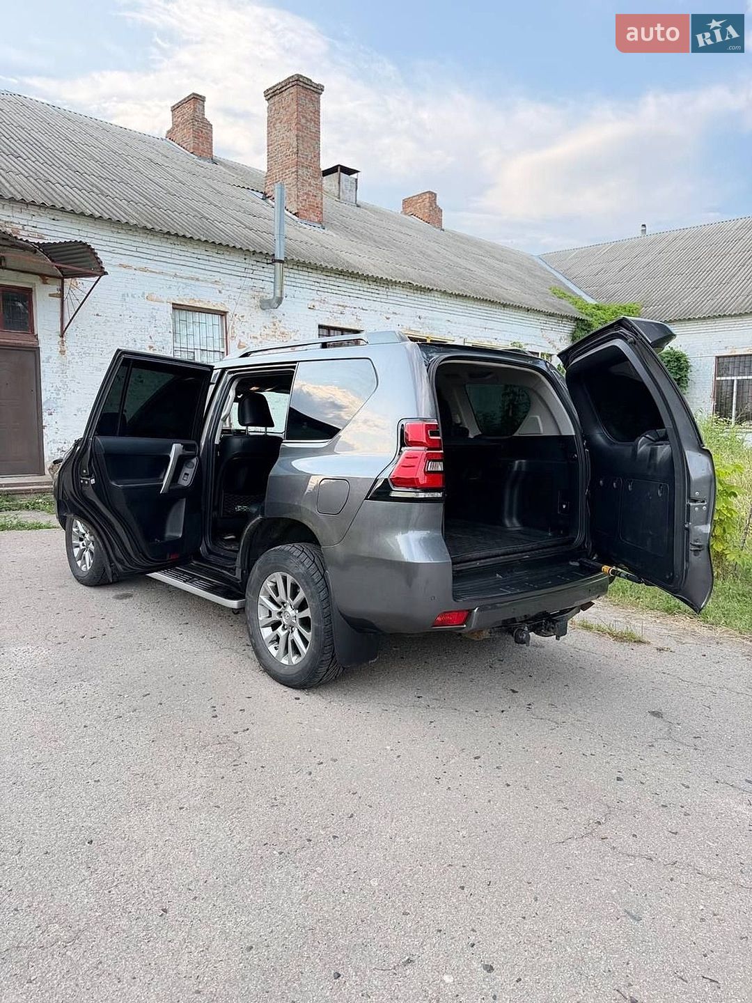 Toyota Land Cruiser Prado 2020 VIN JTEBR3FJ90K162175 фото оголошення 7 з 21