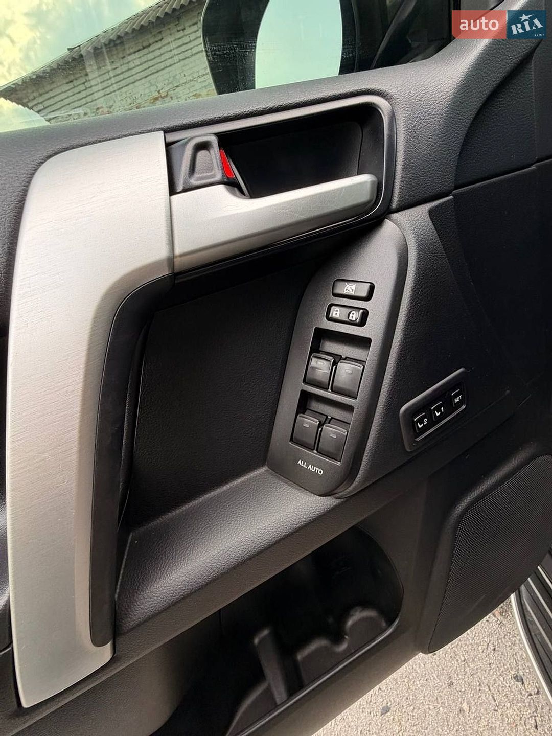 Toyota Land Cruiser Prado 2020 VIN JTEBR3FJ90K162175 фото оголошення 12 з 21