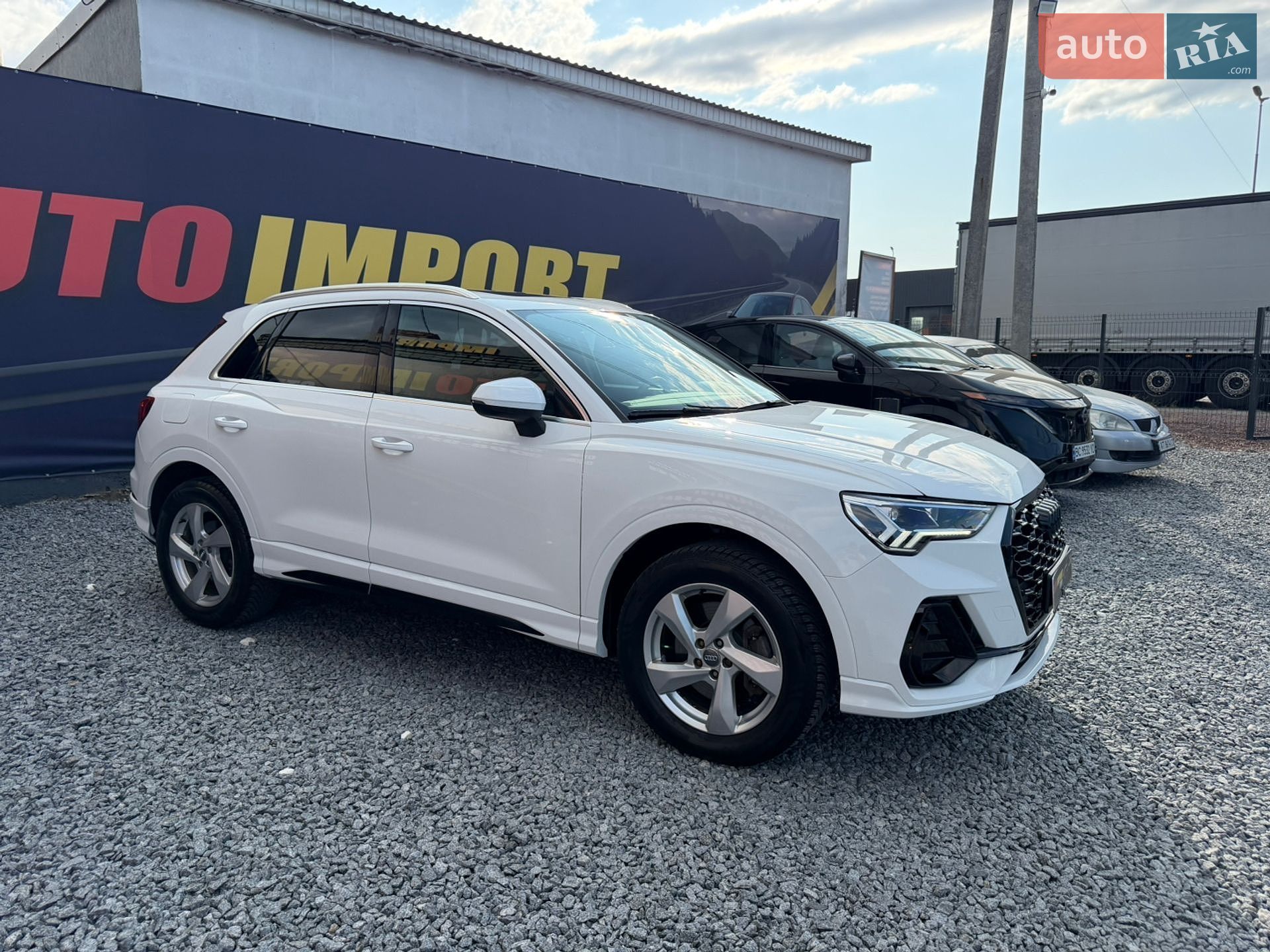 Audi Q3 2020 VIN WA1AECF32L1029498 фото оголошення 2 з 32