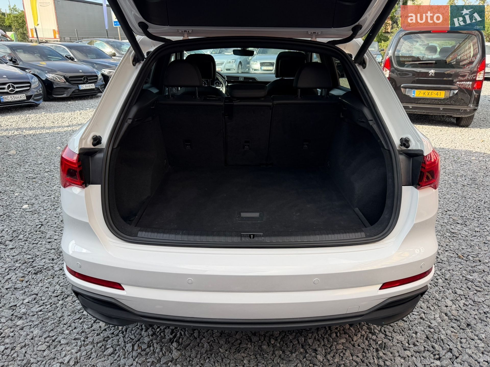 Audi Q3 2020 VIN WA1AECF32L1029498 фото оголошення 7 з 32