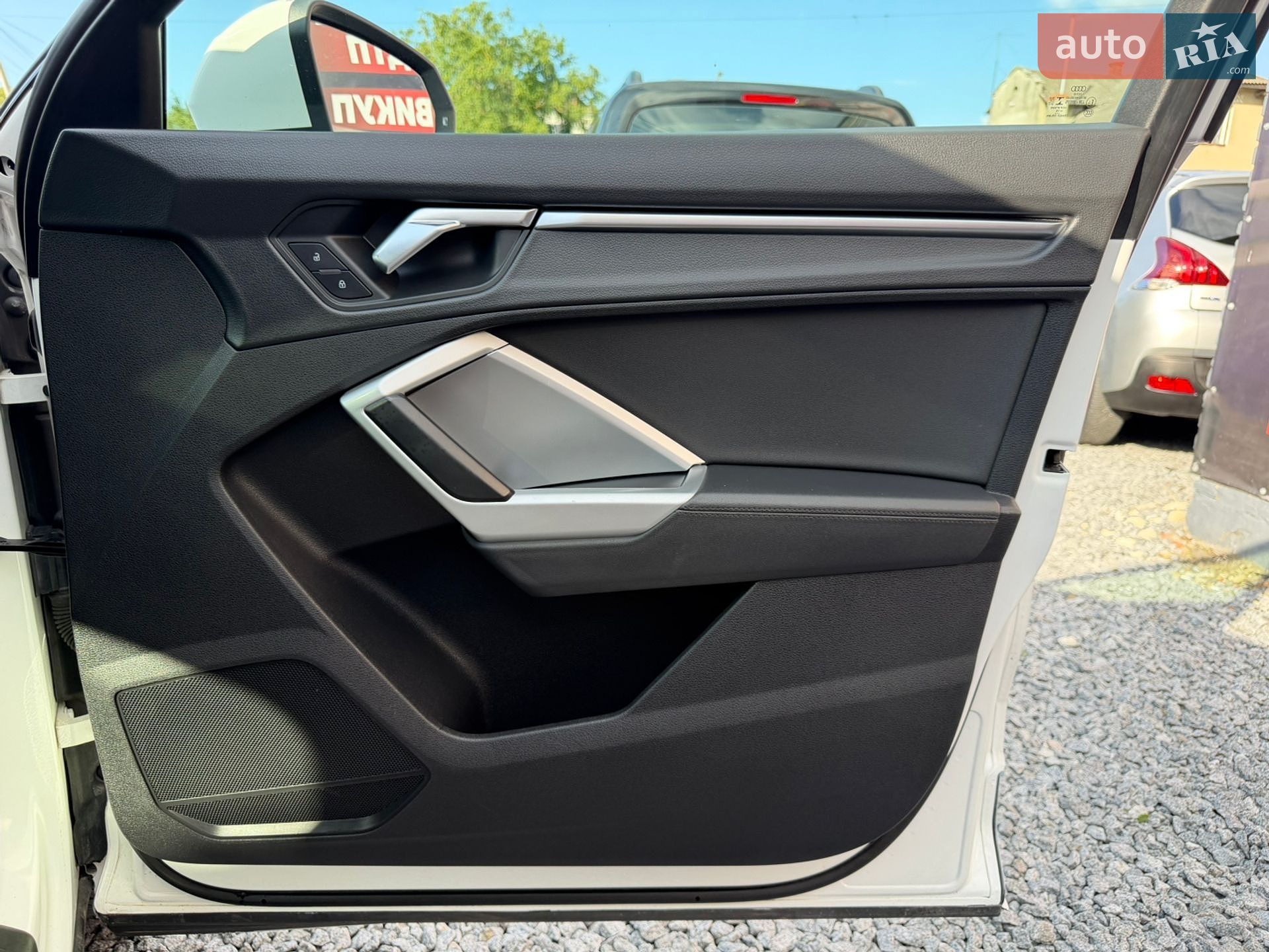 Audi Q3 2020 VIN WA1AECF32L1029498 фото оголошення 19 з 32