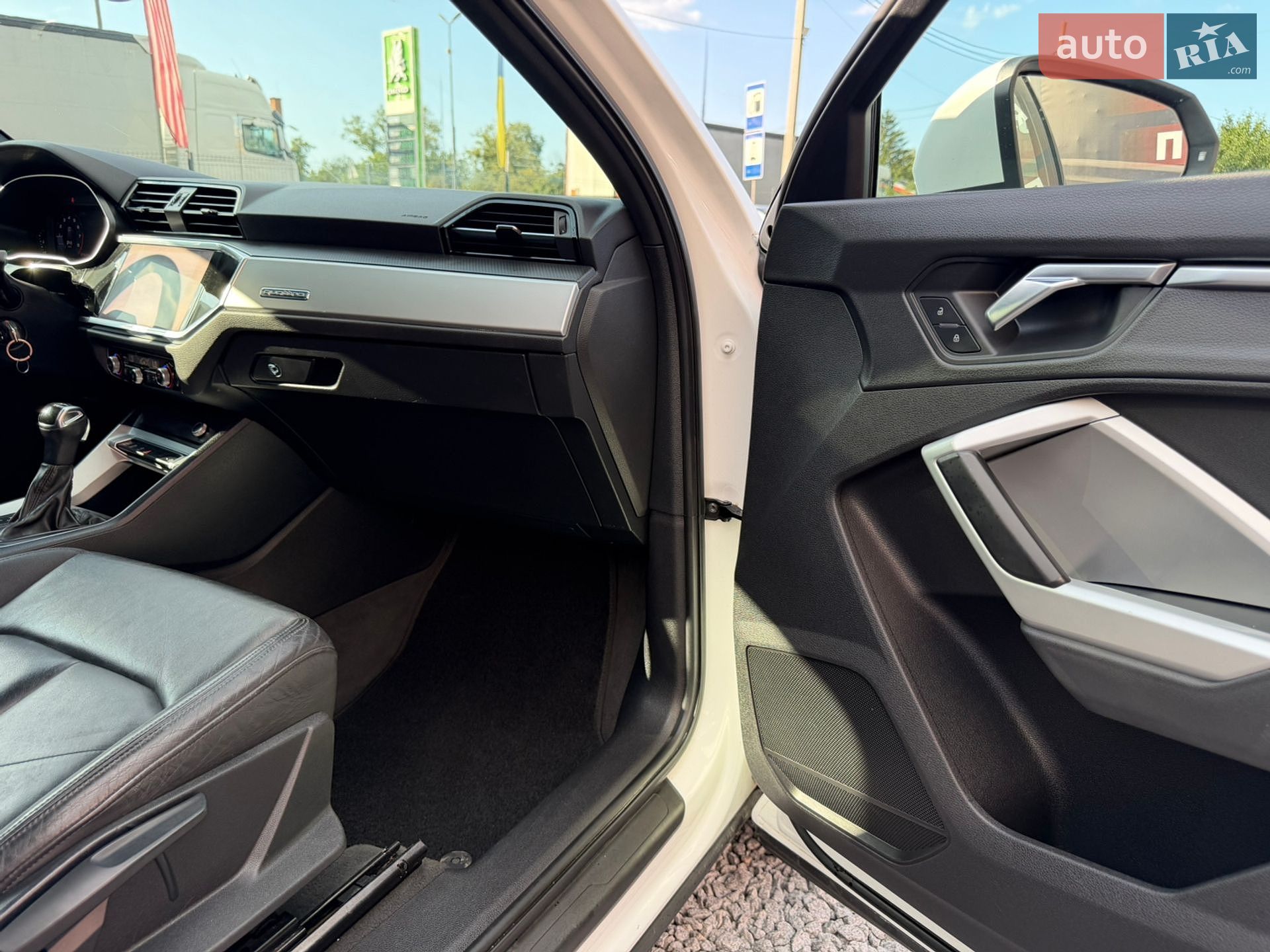 Audi Q3 2020 VIN WA1AECF32L1029498 фото оголошення 23 з 32