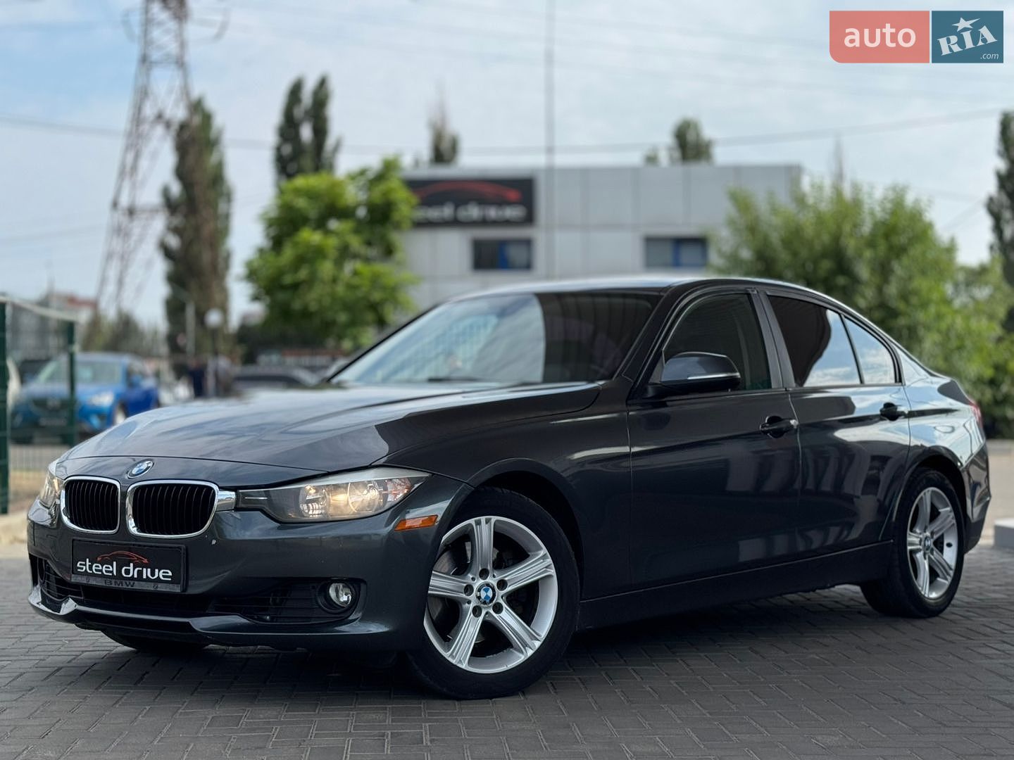 BMW 3 Series 2014 VIN WBA3A5G55ENN66283 фото оголошення 2 з 18