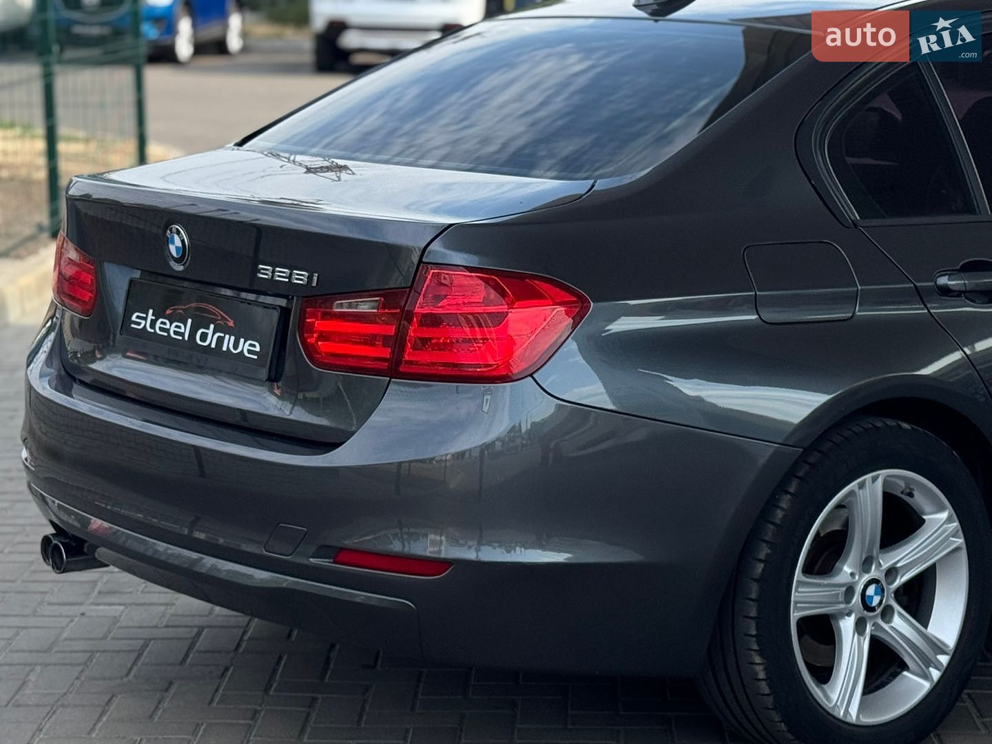 BMW 3 Series 2014 VIN WBA3A5G55ENN66283 фото оголошення 8 з 18