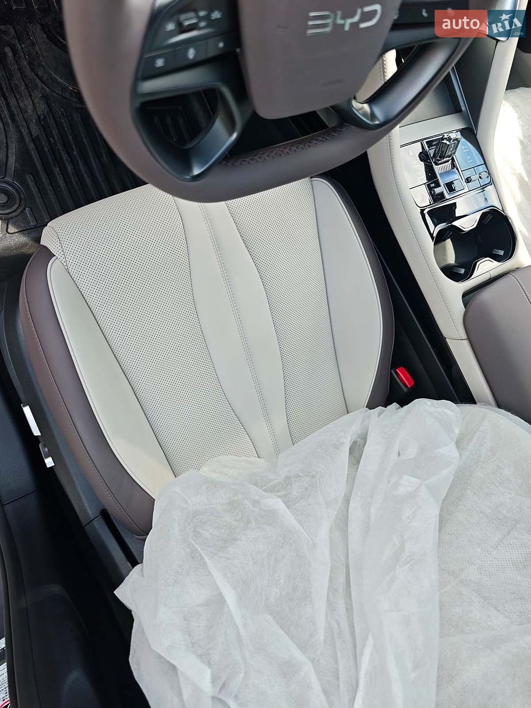 BYD Song Plus 2025 VIN LGXCE4CB7S0421528 фото оголошення 25 з 35