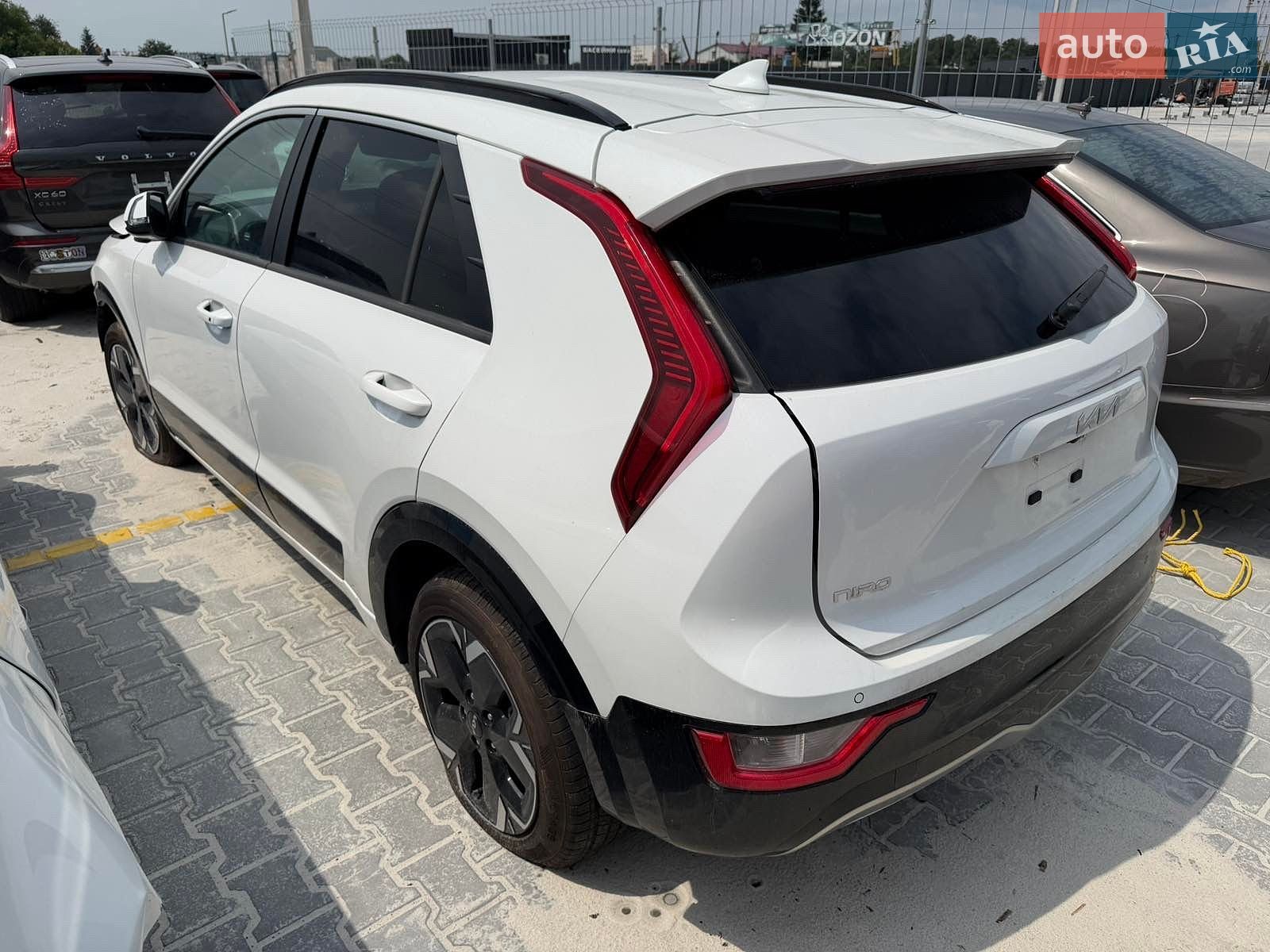 Kia Niro 2022 VIN KNDCR3L19P5022648 фото оголошення 2 з 20