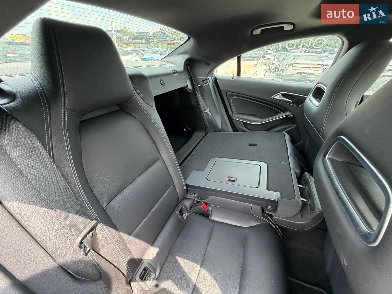 Mercedes-Benz CLA-Class 2018 VIN WDDSJ4GB5KN719244 фото оголошення 6 з 18