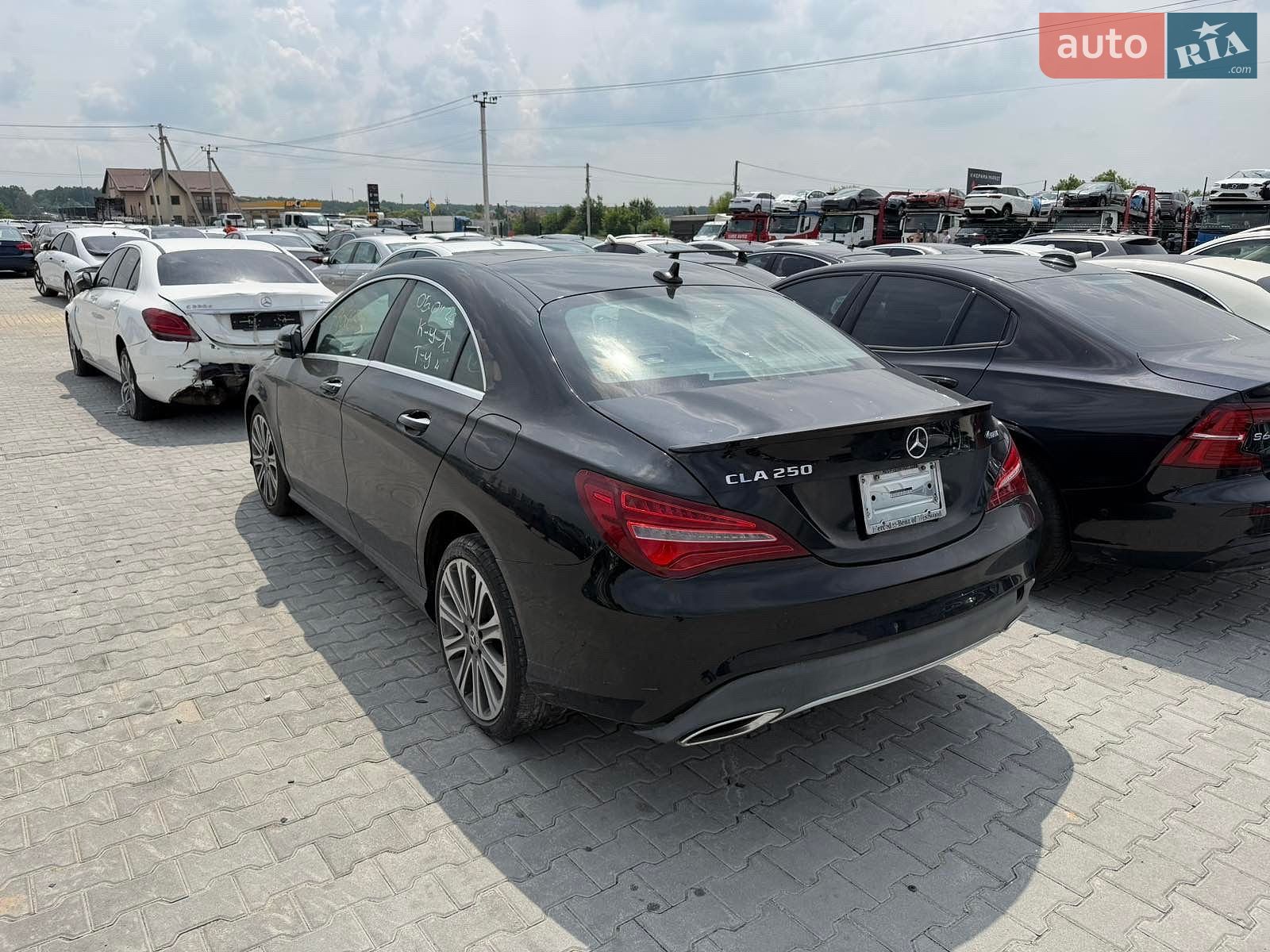 Mercedes-Benz CLA-Class 2018 VIN WDDSJ4GB5KN719244 фото оголошення 4 з 18