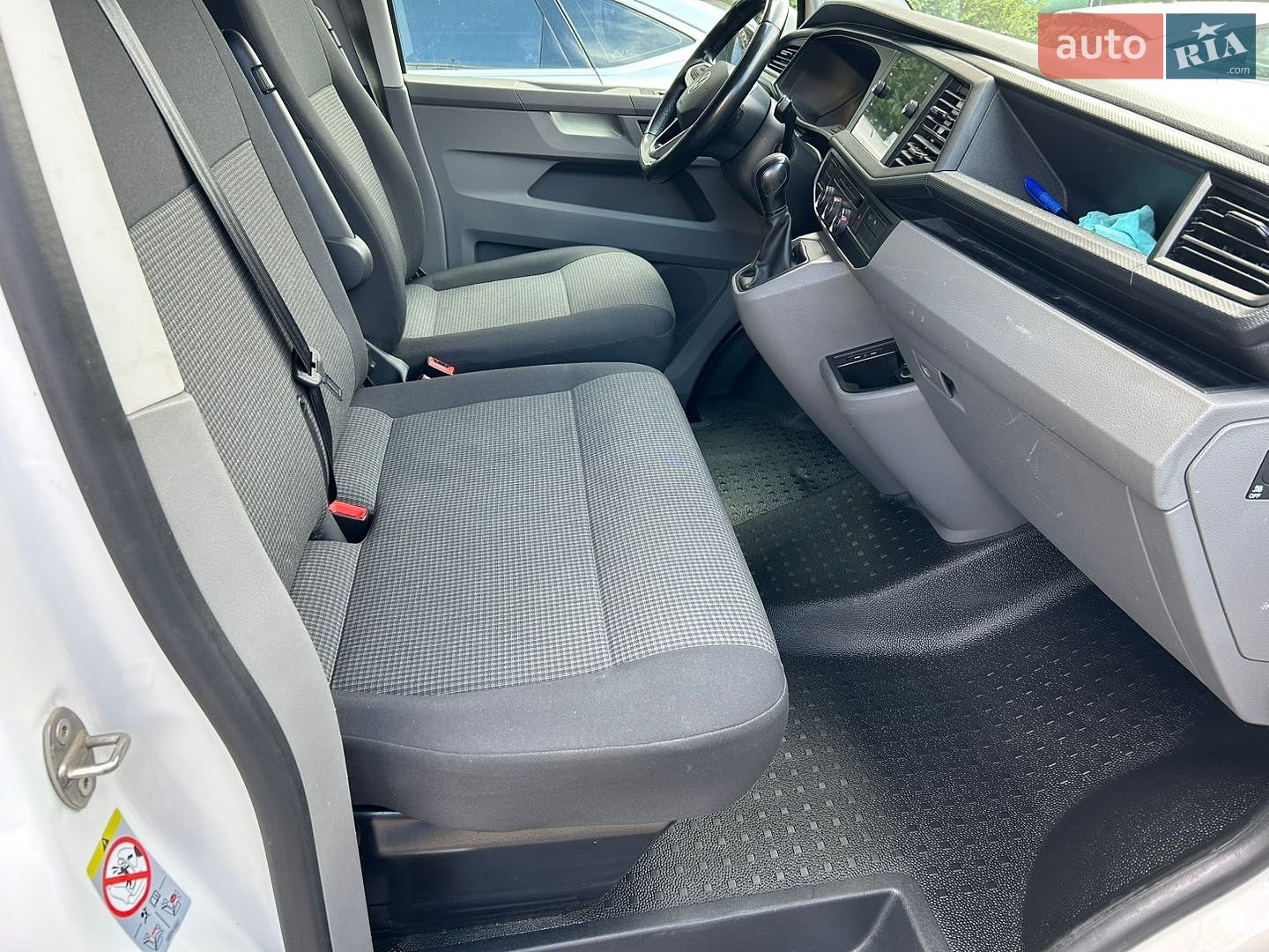 Volkswagen Transporter 2021 VIN WV1ZZZ7HZMH130014 фото оголошення 15 з 35