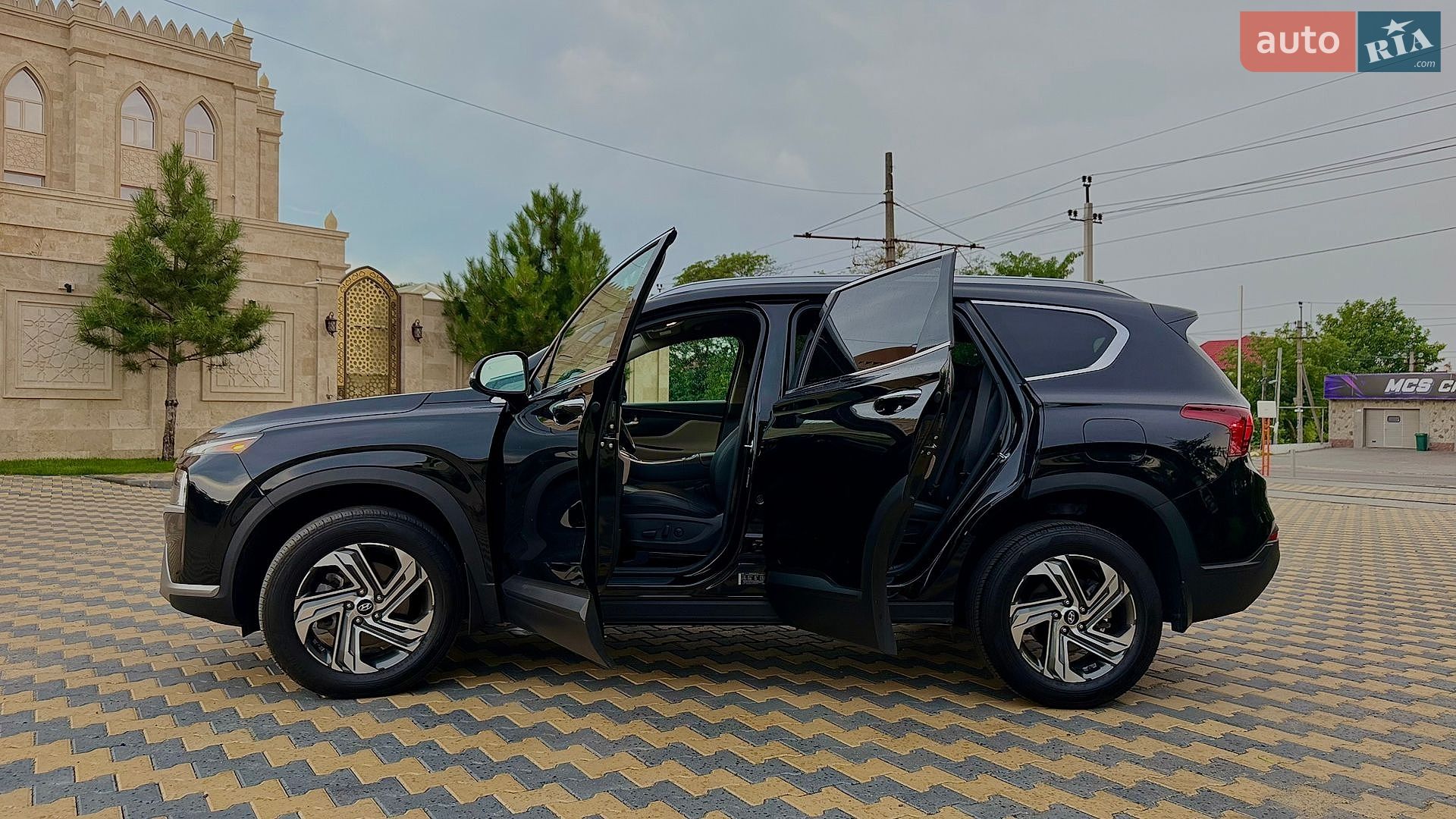 Hyundai Santa FE 2023 VIN 5NMS2DAJ3PH632373 фото оголошення 30 з 91