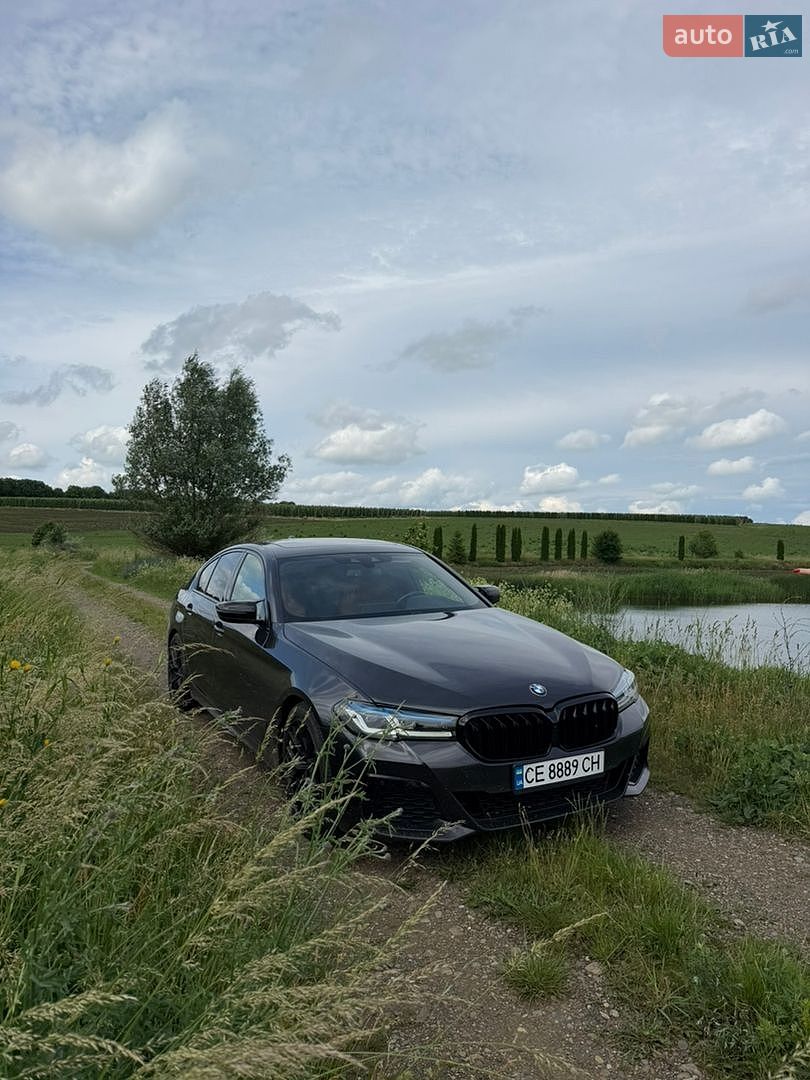 BMW 5 Series 2019 VIN WBAJA7C51KG911219 фото оголошення 3 з 17
