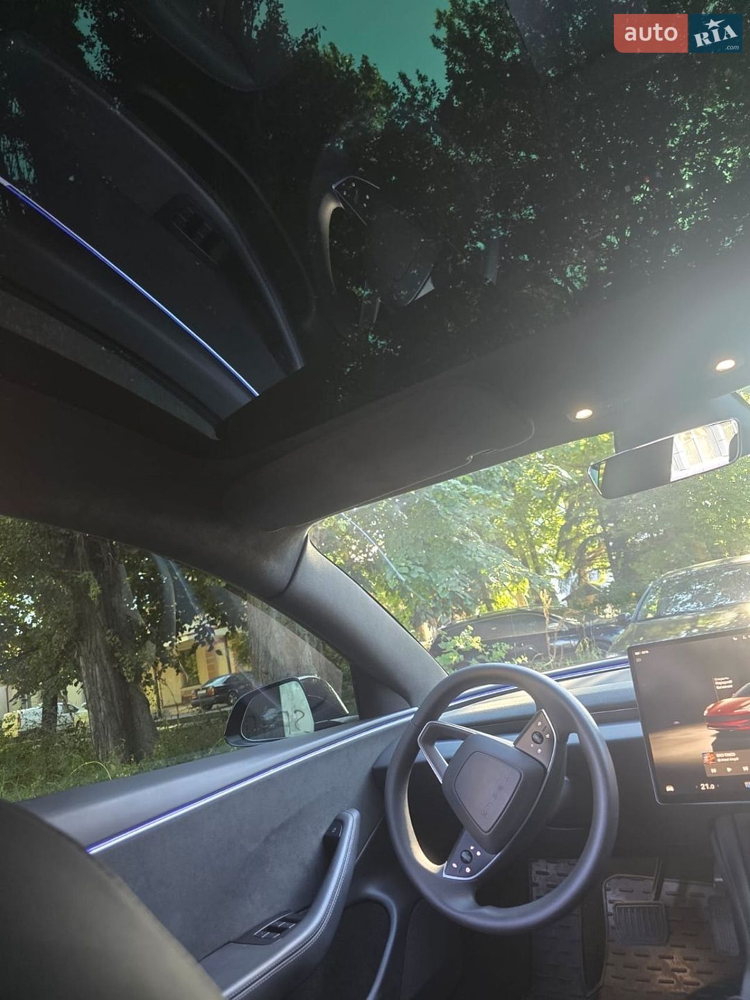 Tesla Model 3 2024 VIN 5YJ3E1EA5RF733276 фото оголошення 11 з 26