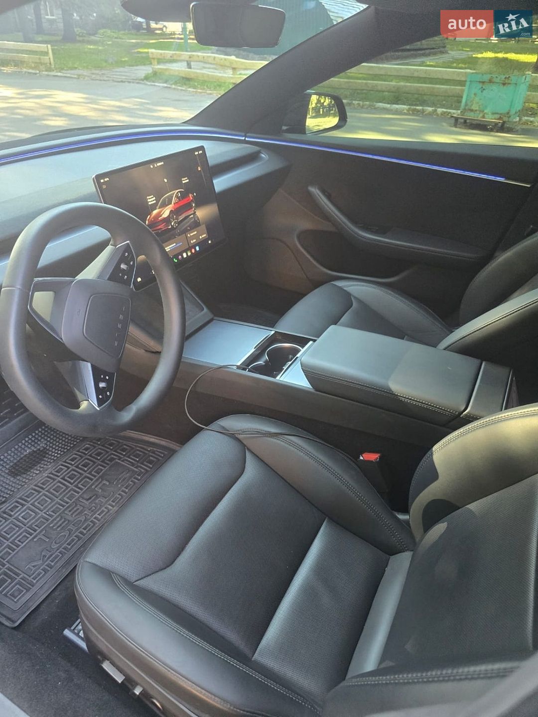 Tesla Model 3 2024 VIN 5YJ3E1EA5RF733276 фото оголошення 13 з 26