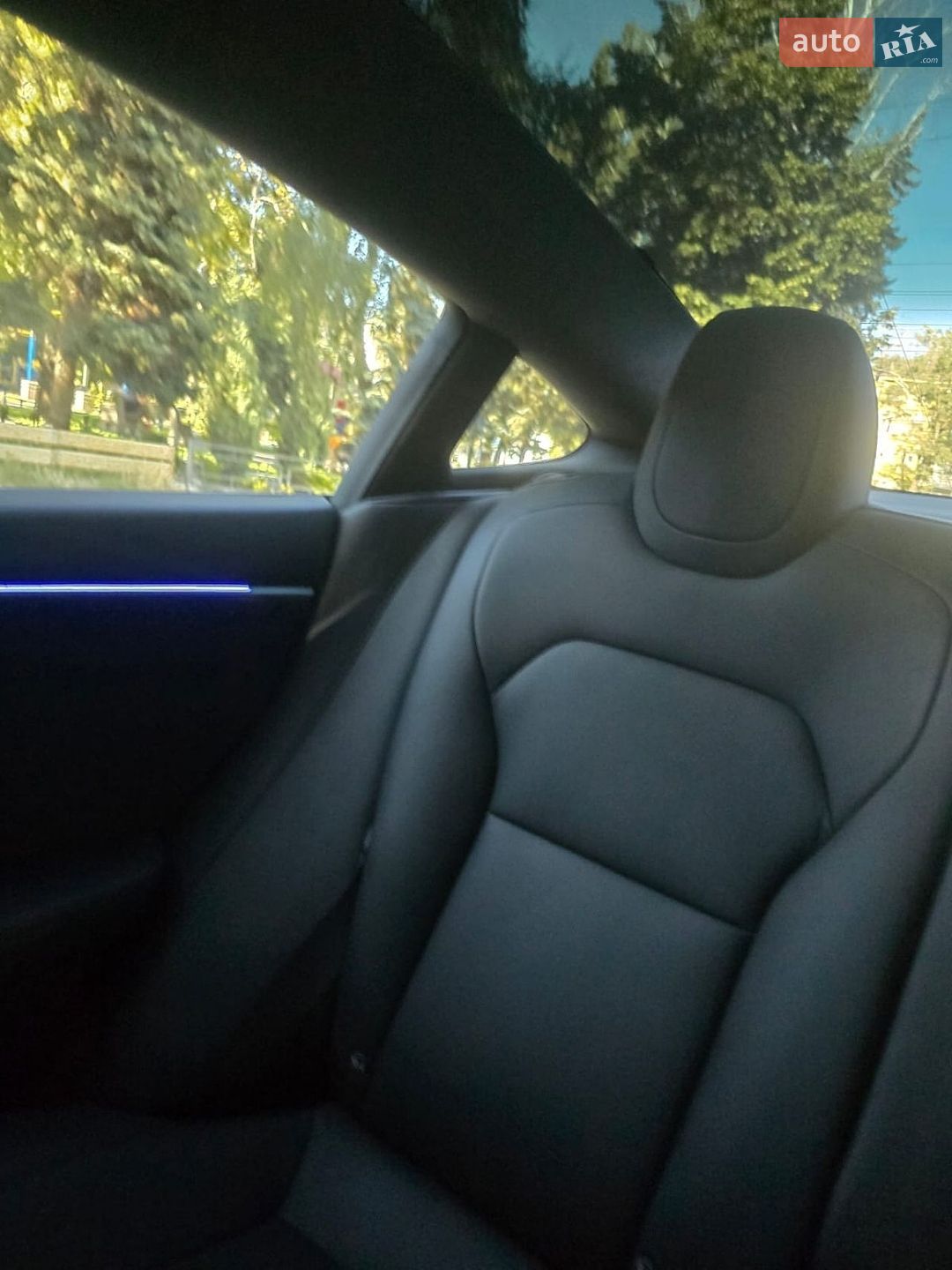 Tesla Model 3 2024 VIN 5YJ3E1EA5RF733276 фото оголошення 18 з 26