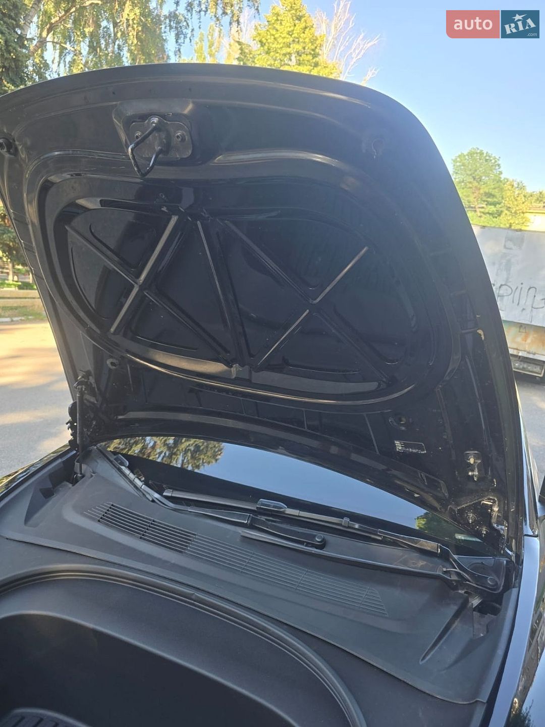 Tesla Model 3 2024 VIN 5YJ3E1EA5RF733276 фото оголошення 23 з 26