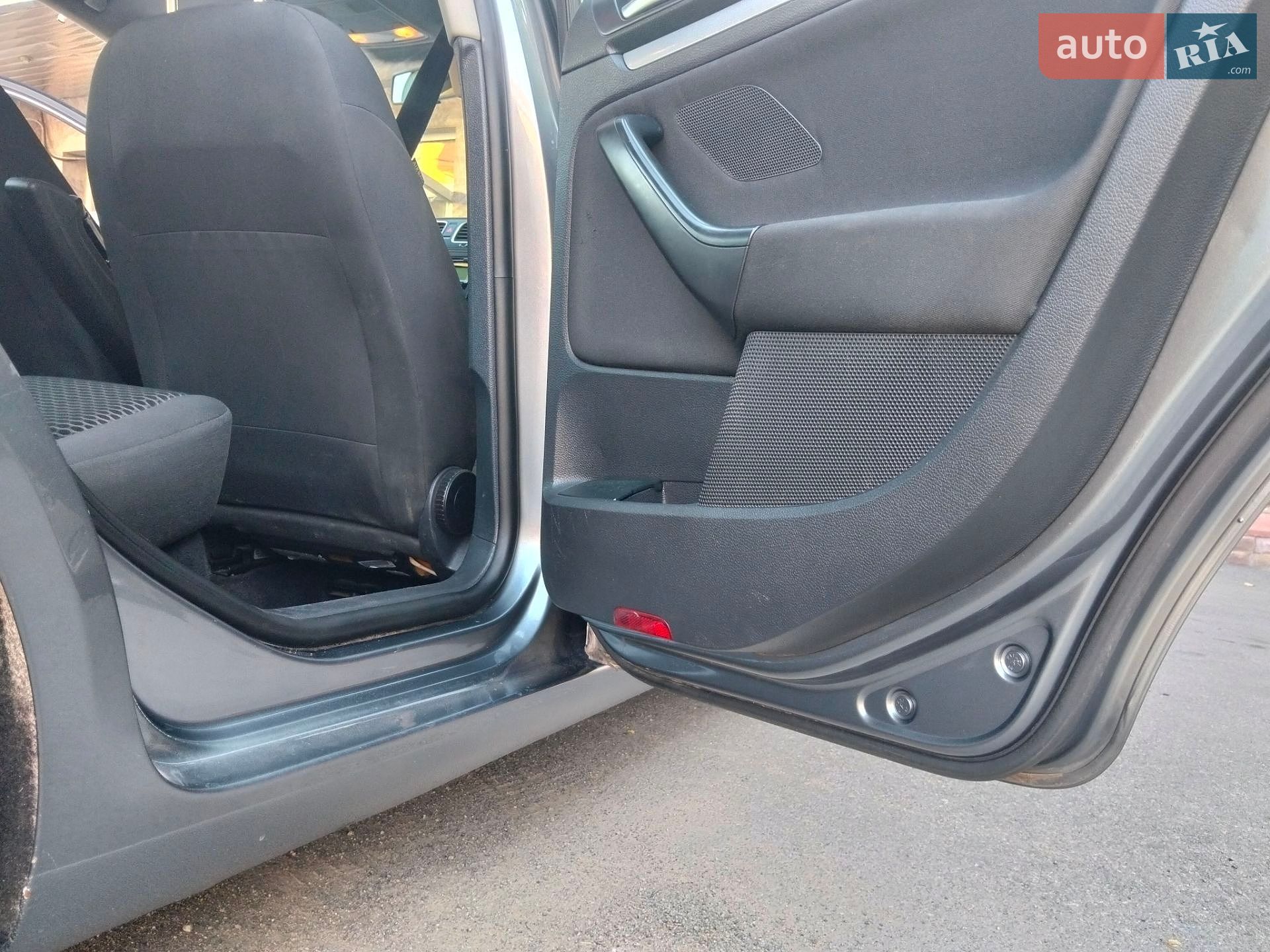 Volkswagen Golf 2011 VIN WVWZZZ1KZBM720785 фото оголошення 43 з 44