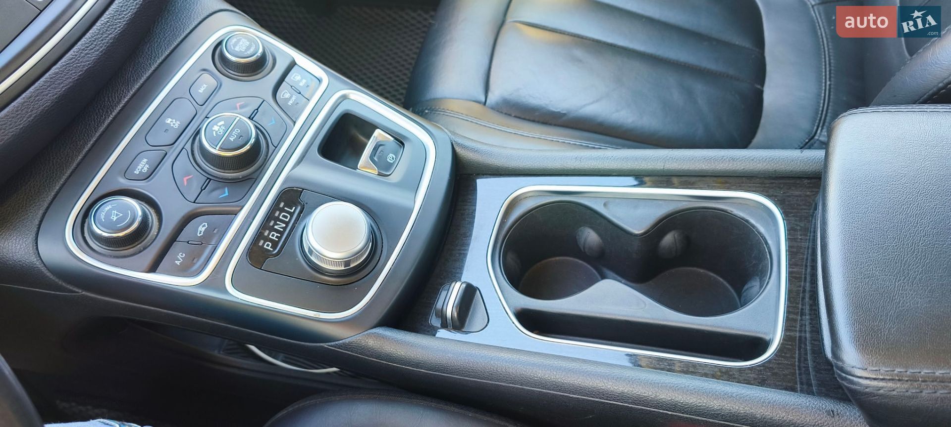 Chrysler 200 2015 VIN 1C3CCCCB8FN672620 фото оголошення 11 з 14