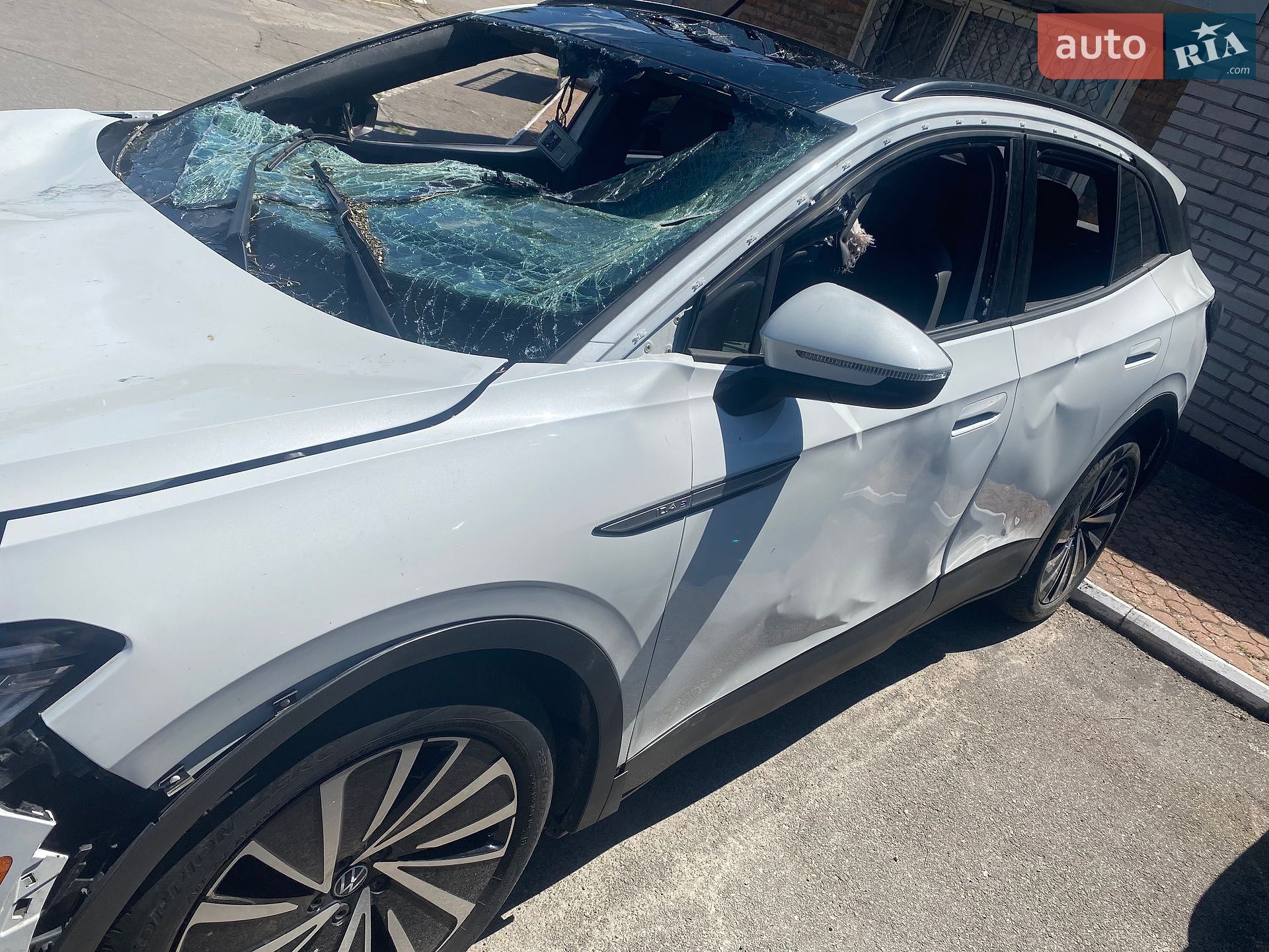 Volkswagen ID.4 2024 VIN 1V25MPE85RC014634 фото оголошення 2 з 23