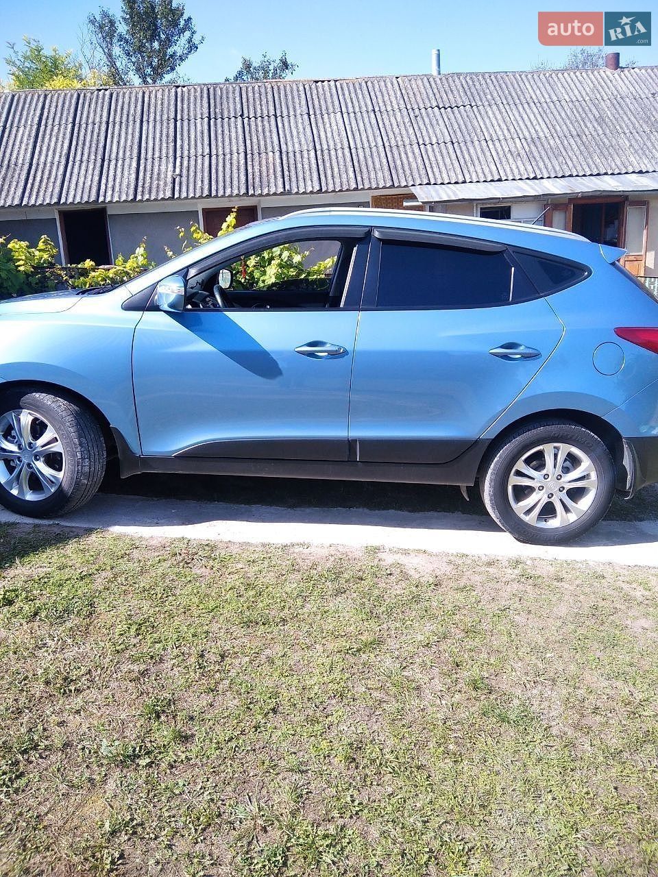 Hyundai ix35 2012 VIN TMAJT81BACJ370134 фото оголошення 2 з 5