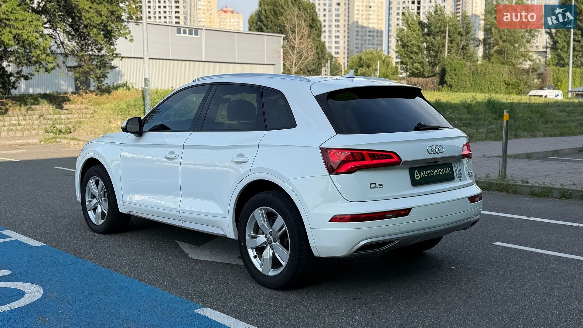 Audi Q5 2017 VIN WA1ANAFY3J2004763 фото оголошення 6 з 40