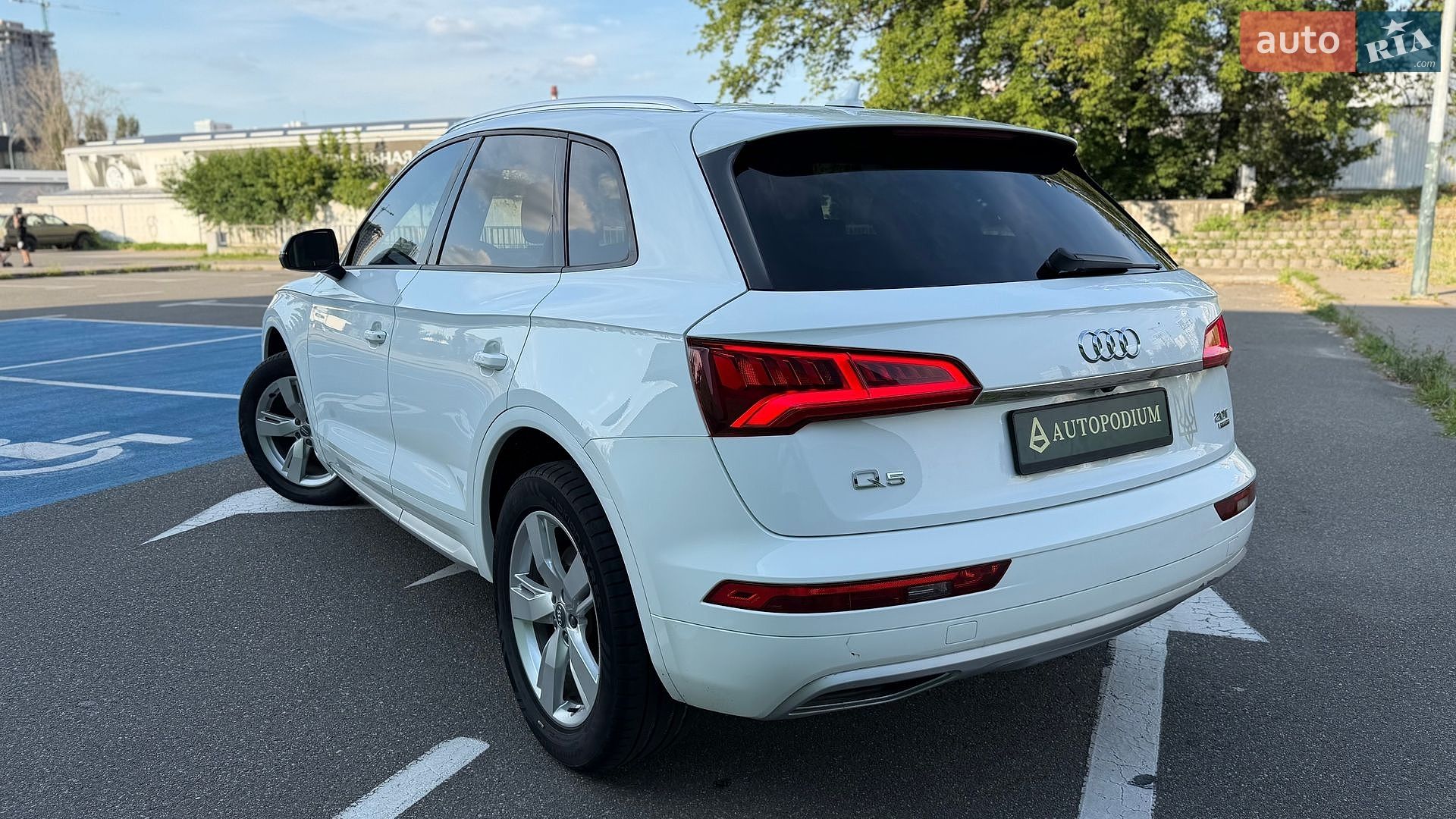 Audi Q5 2017 VIN WA1ANAFY3J2004763 фото оголошення 14 з 40