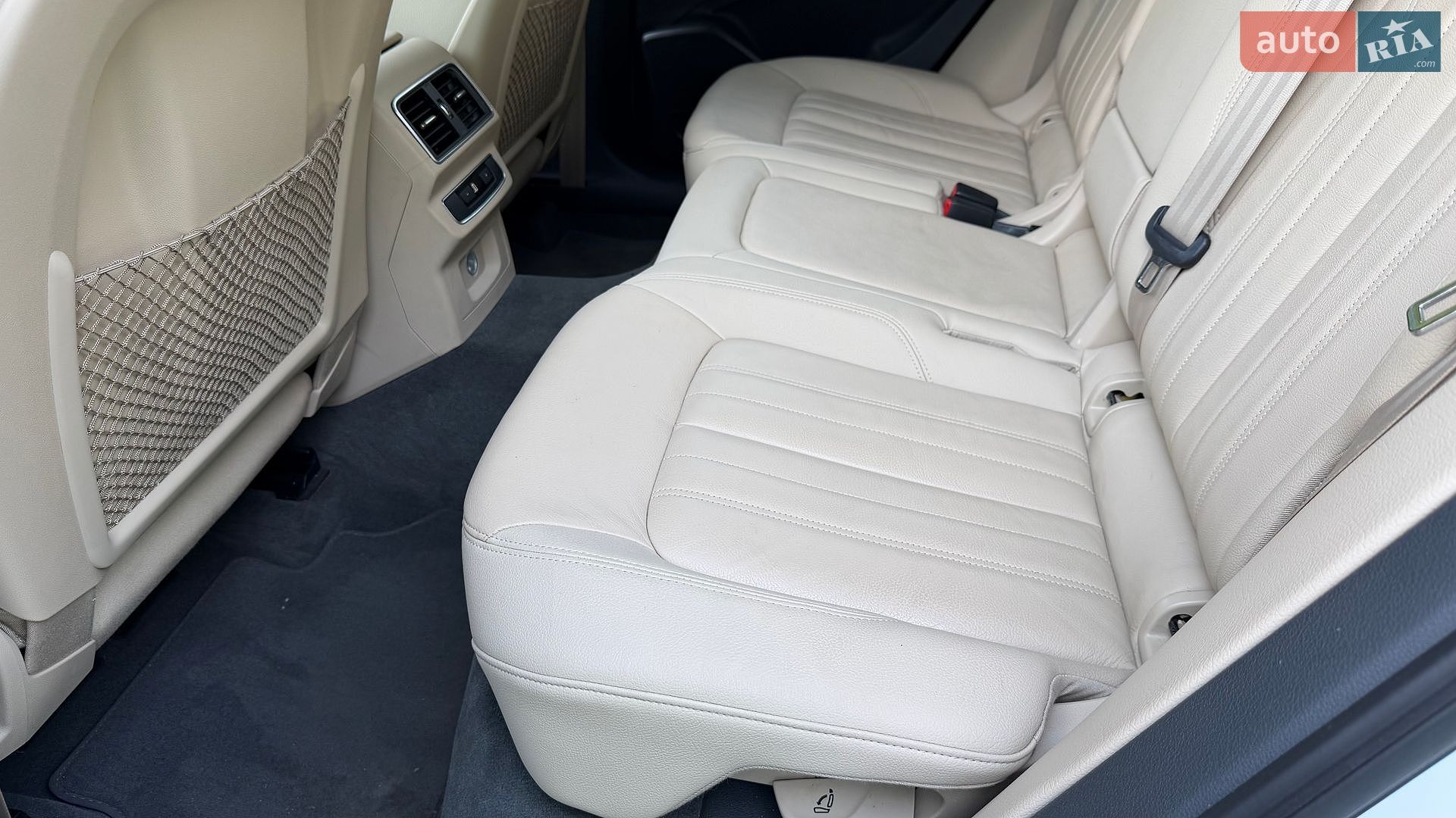 Audi Q5 2017 VIN WA1ANAFY3J2004763 фото оголошення 19 з 40