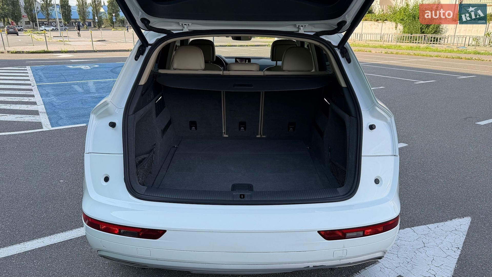 Audi Q5 2017 VIN WA1ANAFY3J2004763 фото оголошення 20 з 40