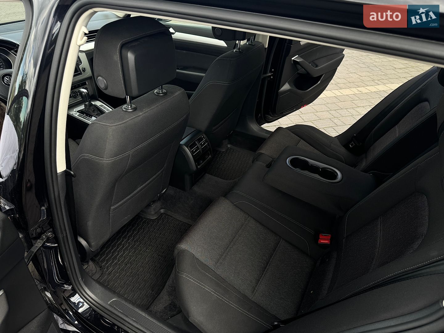 Volkswagen Passat 2015 VIN WVWZZZ3CZGE036123 фото оголошення 9 з 22