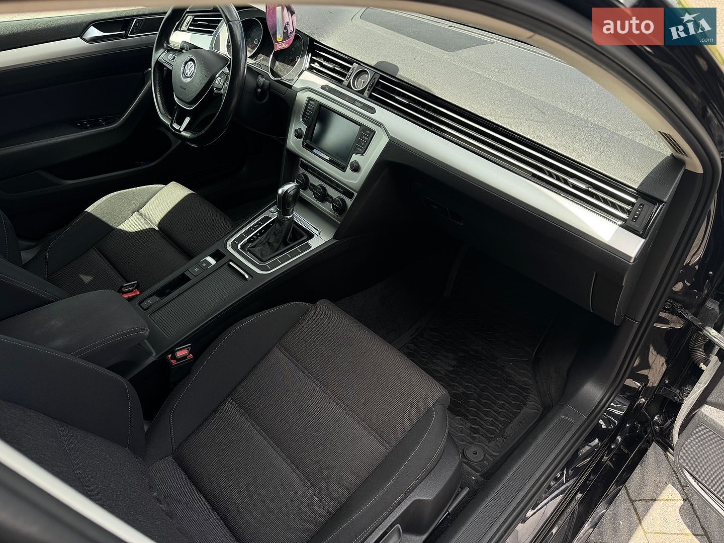 Volkswagen Passat 2015 VIN WVWZZZ3CZGE036123 фото оголошення 7 з 22