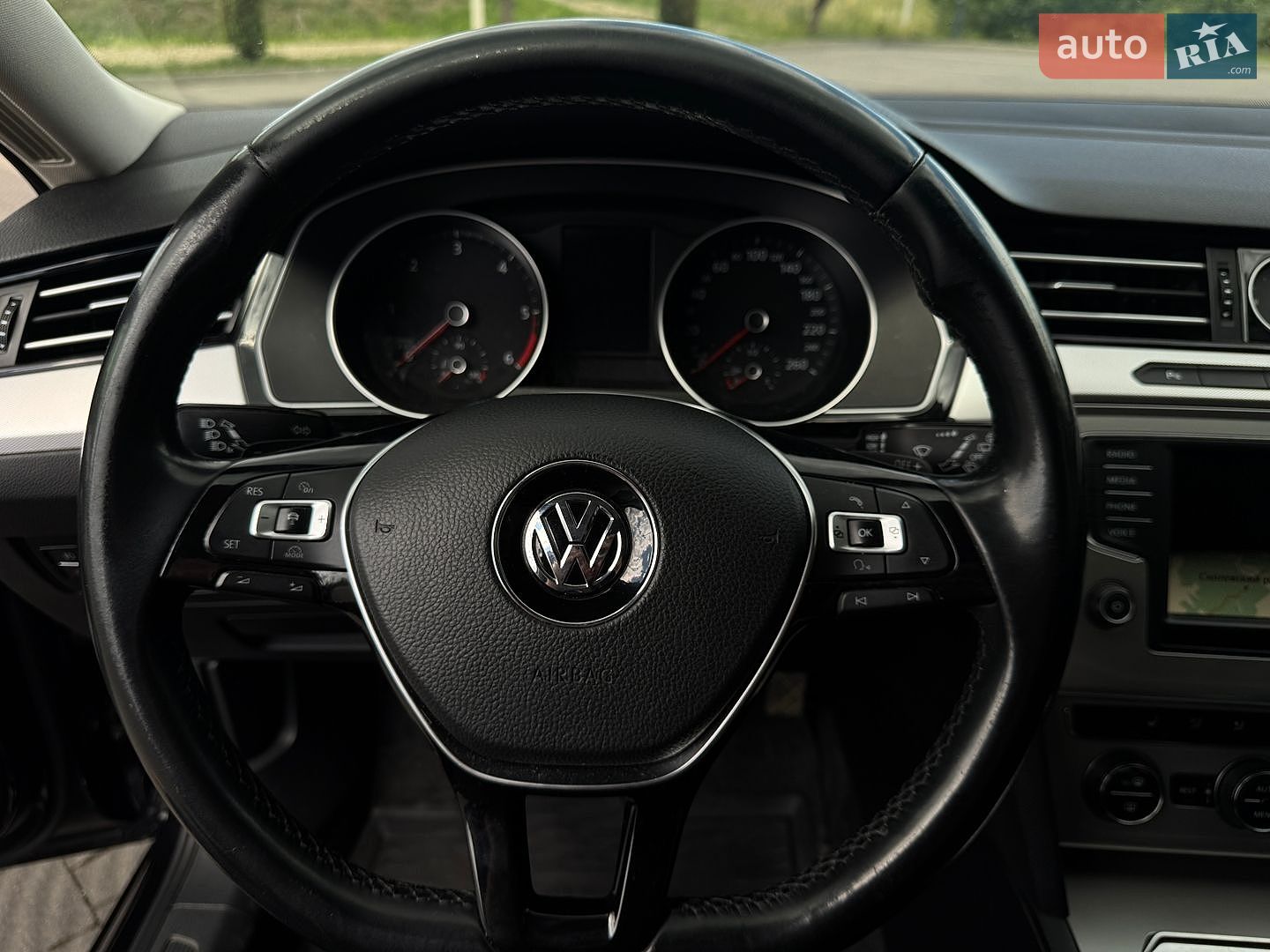 Volkswagen Passat 2015 VIN WVWZZZ3CZGE036123 фото оголошення 12 з 22